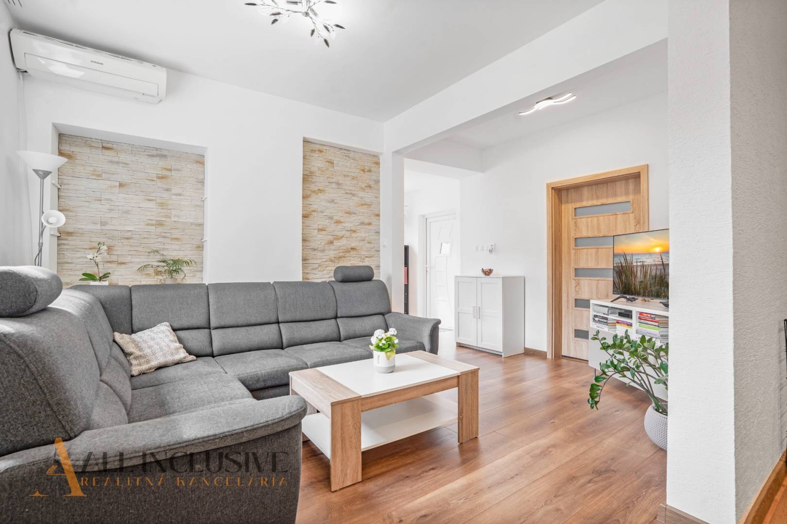 External property image