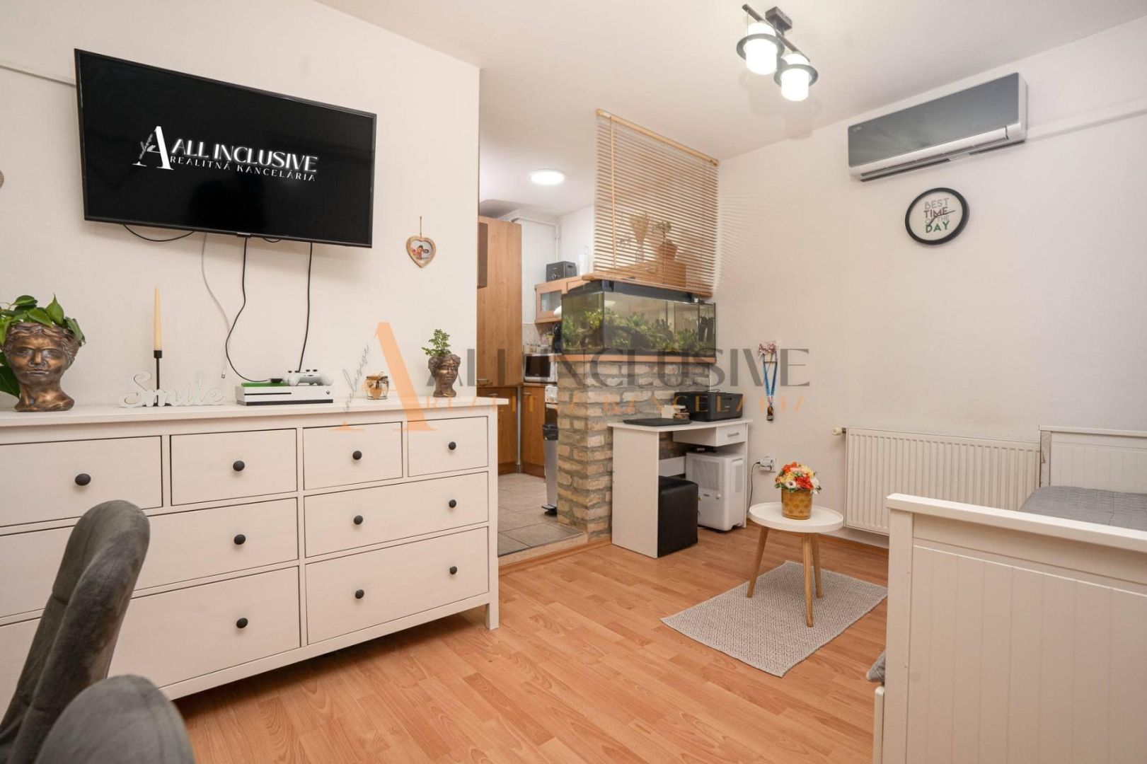 External property image