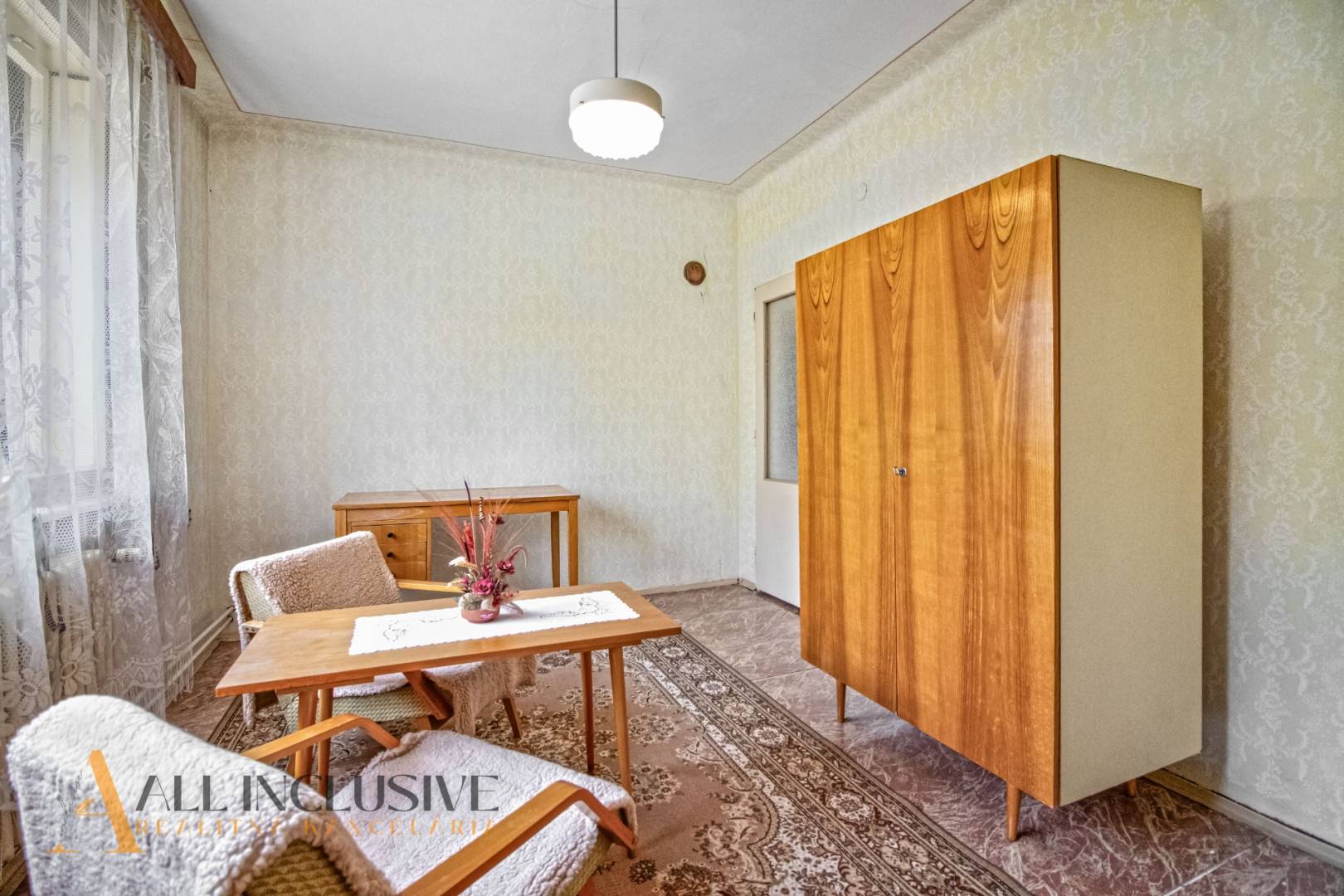 External property image