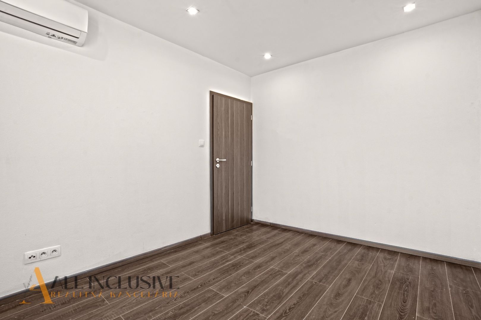 External property image