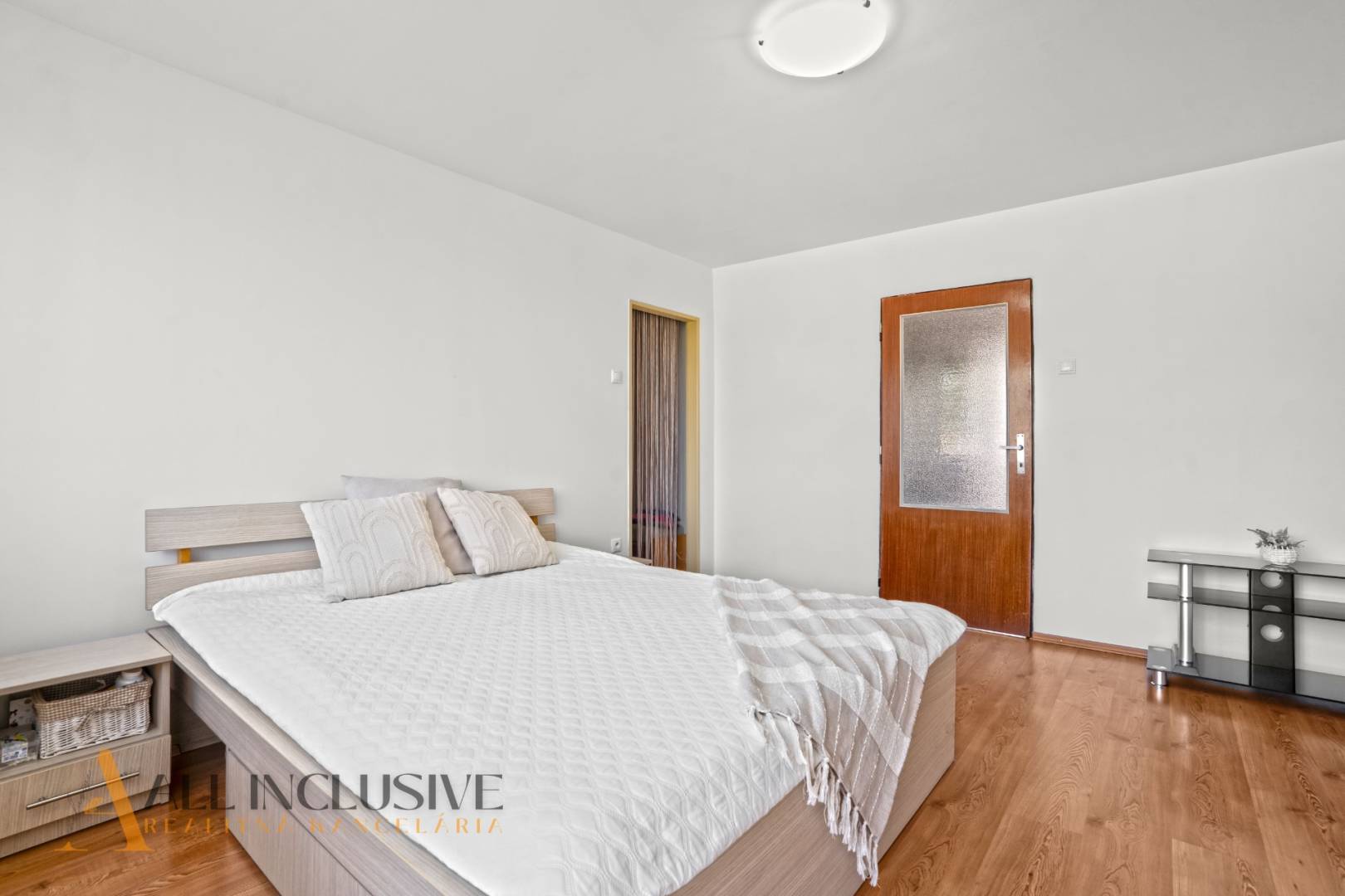 External property image