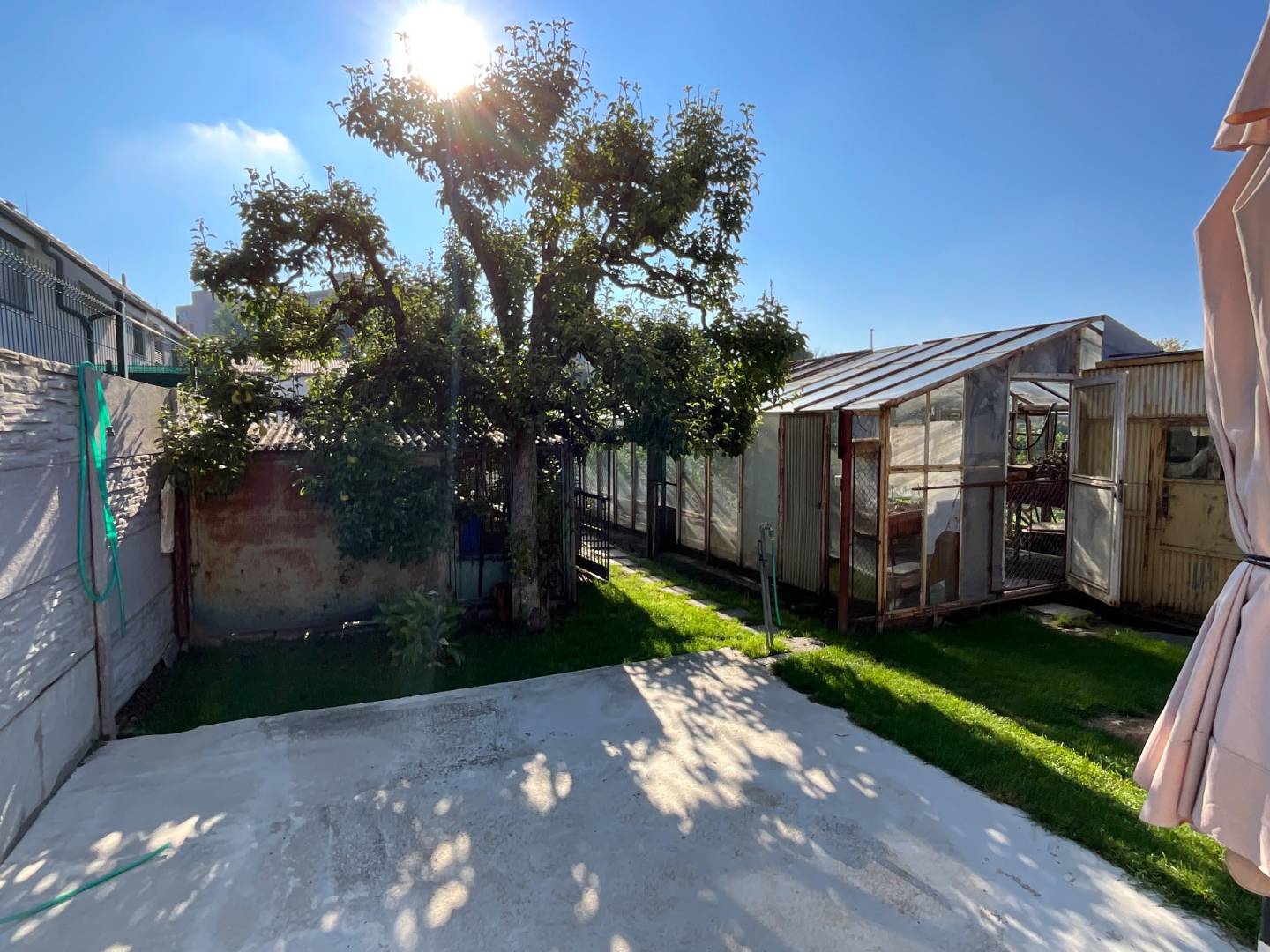 External property image