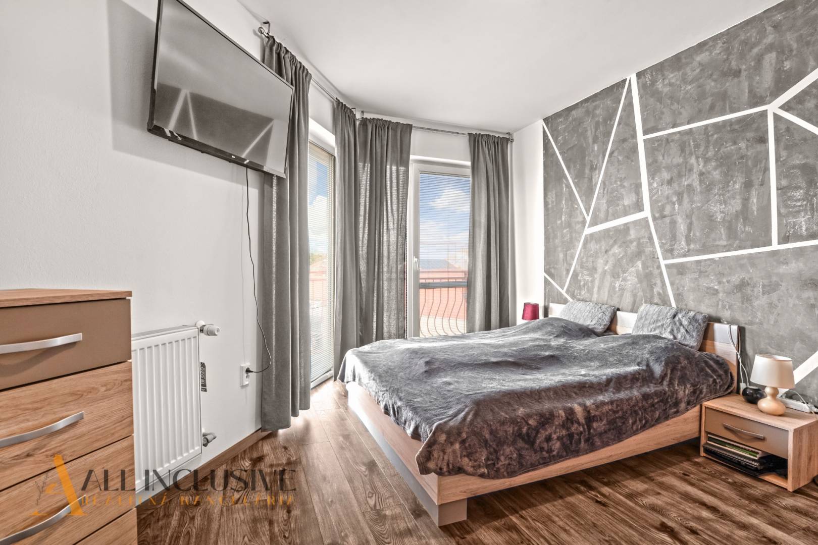 External property image