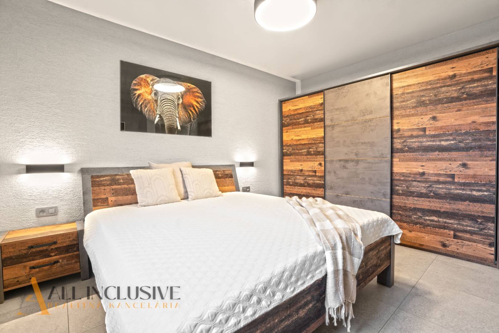 External property image