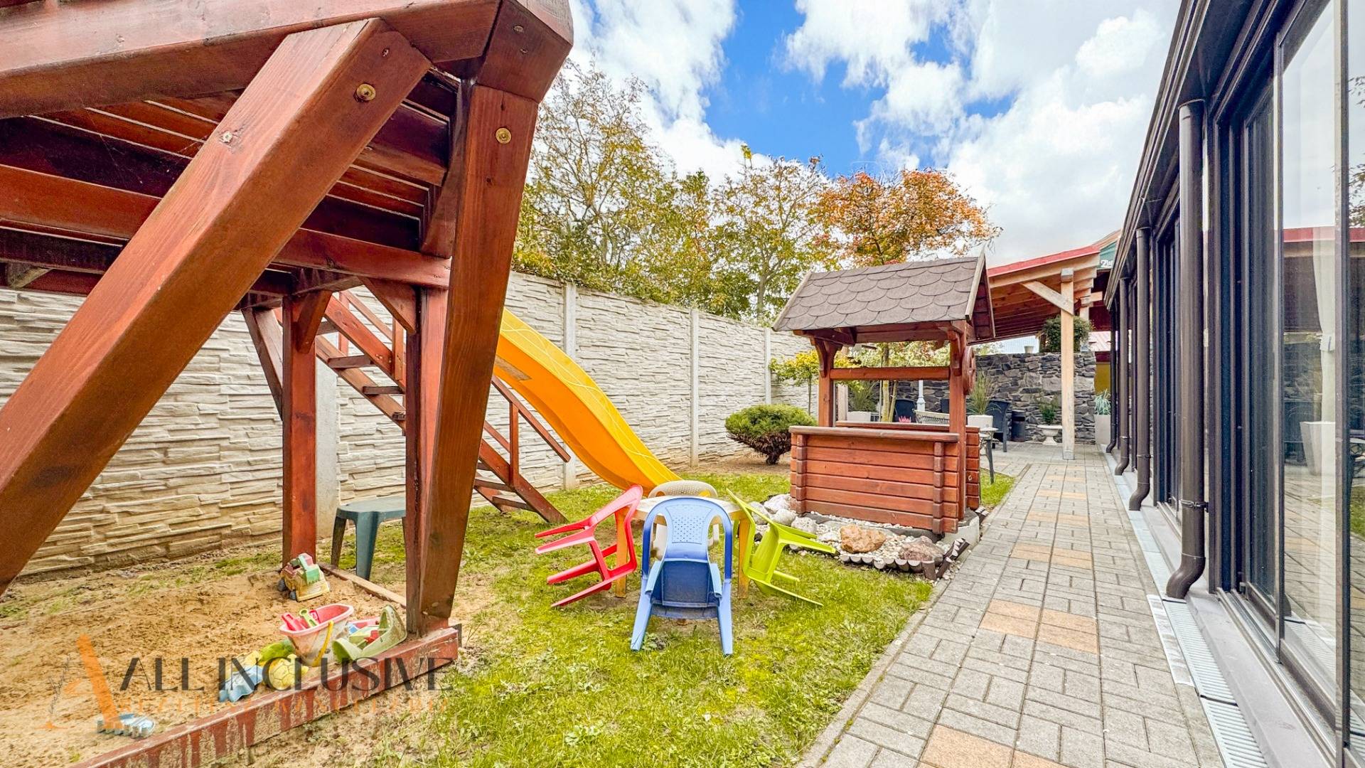External property image