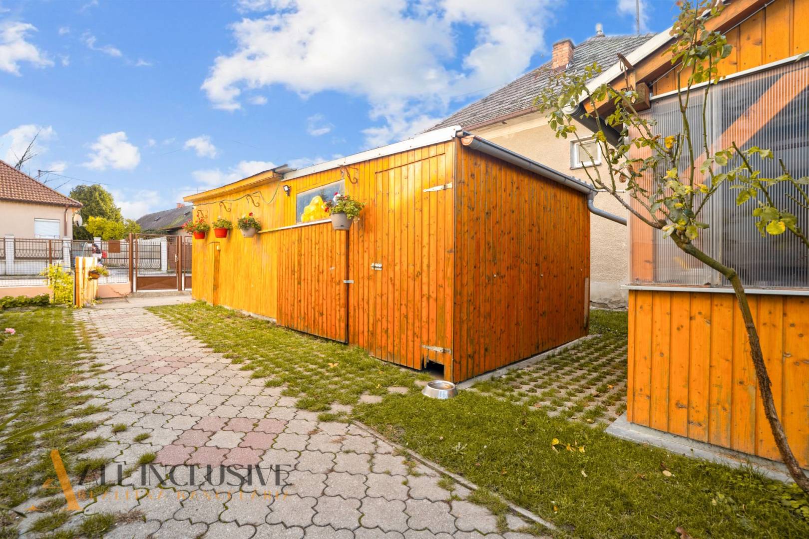 External property image