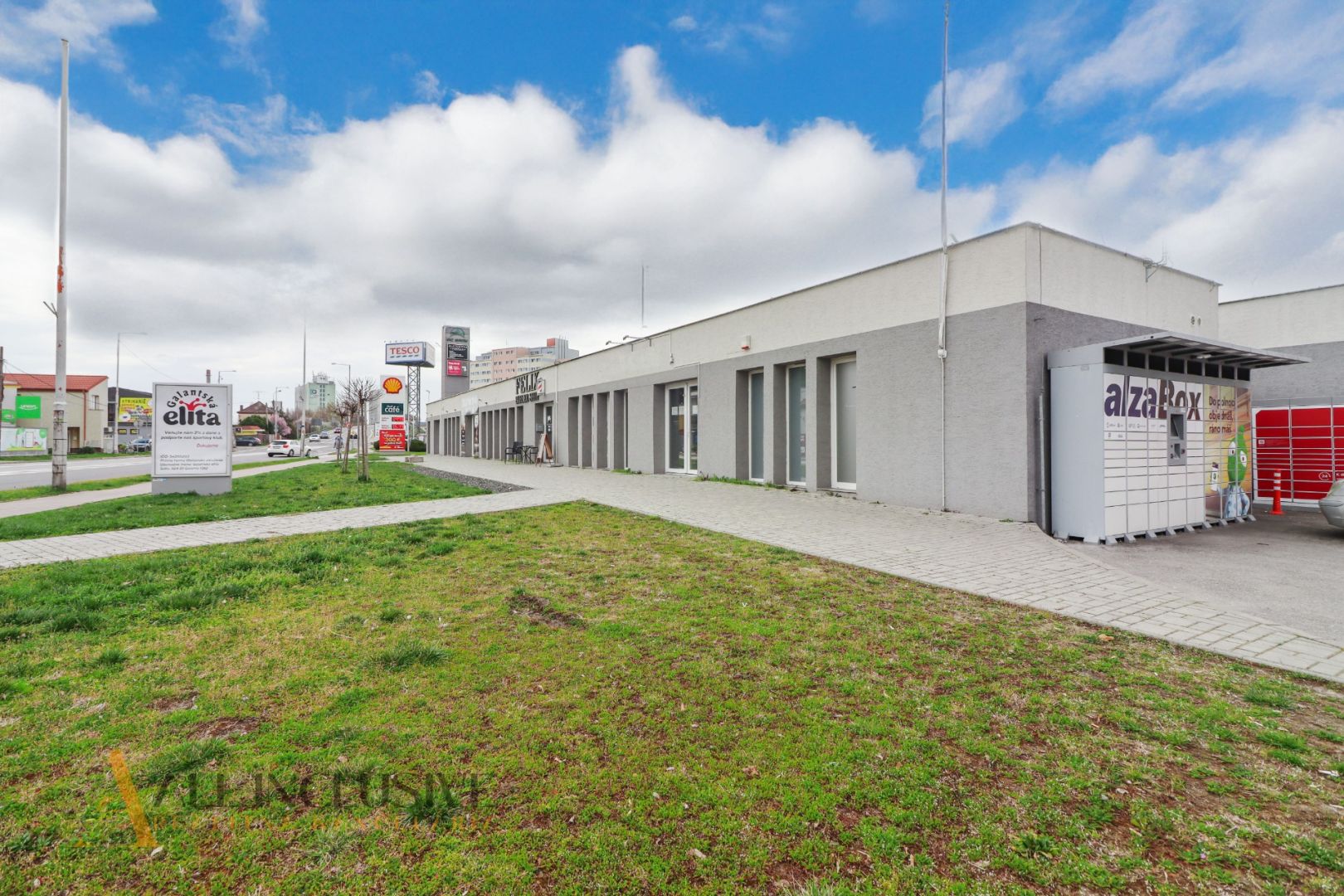 External property image