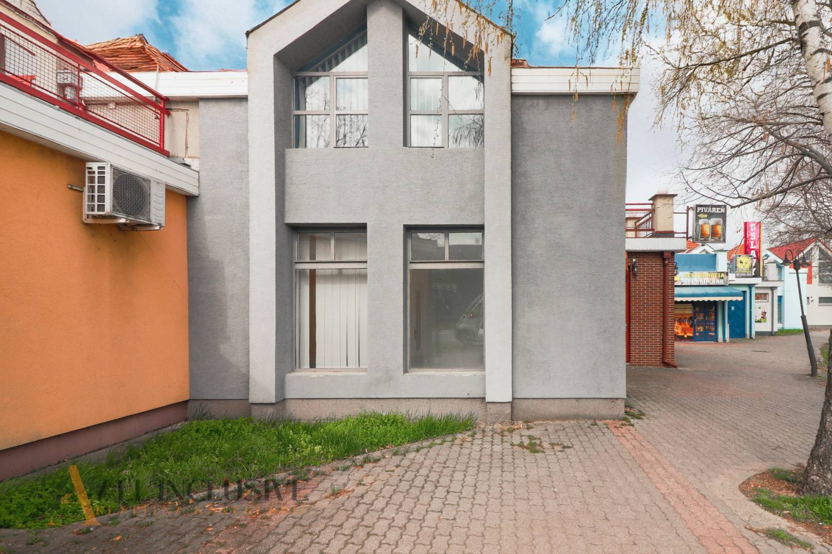 External property image