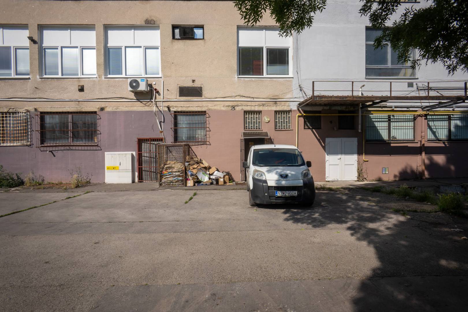 External property image