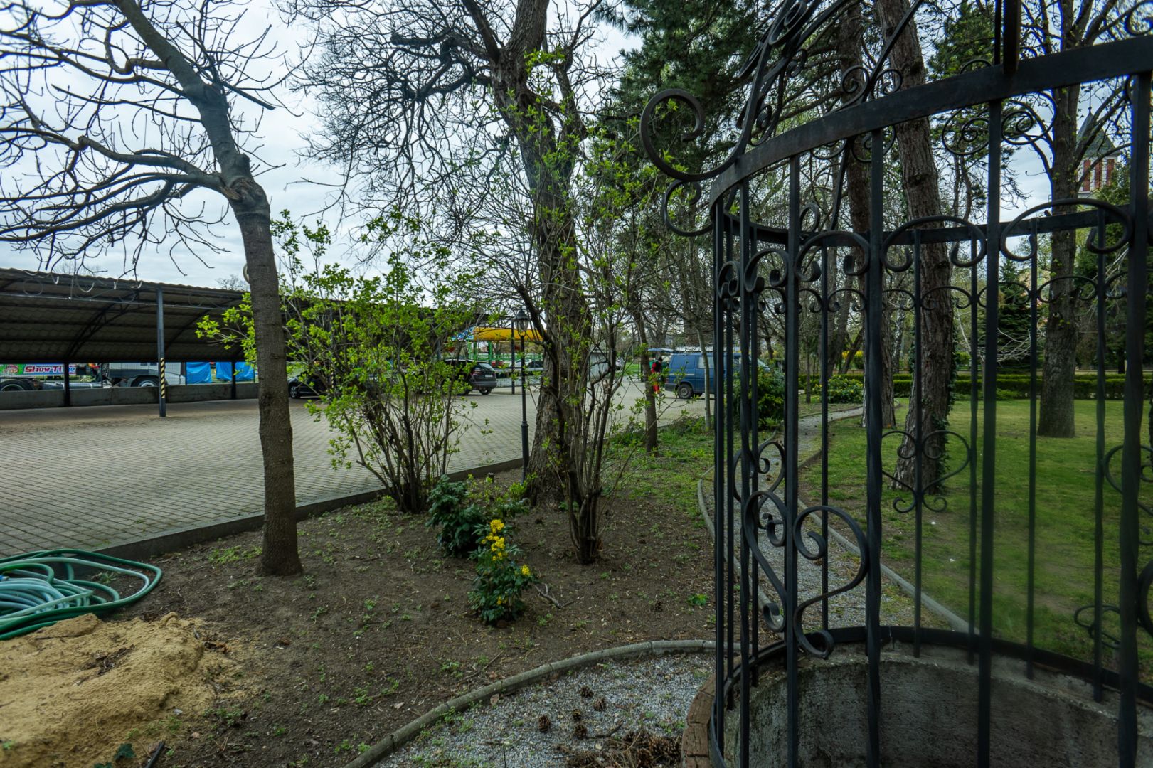 External property image