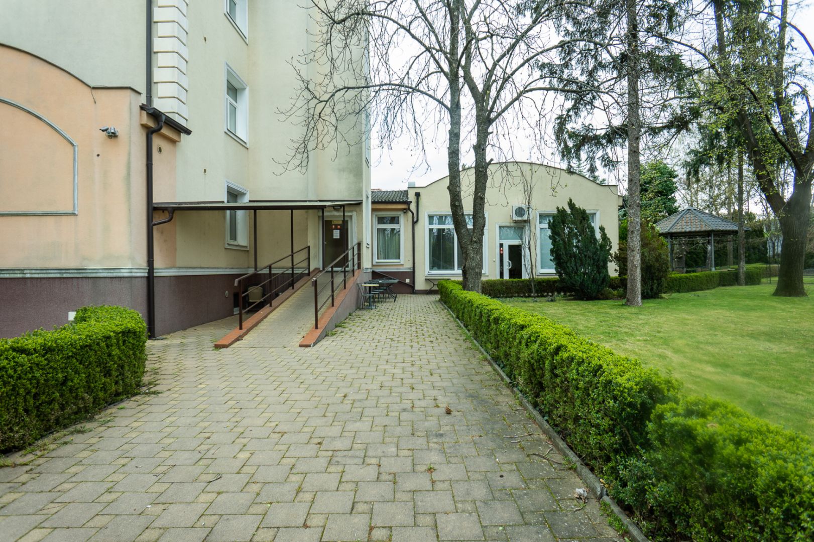 External property image