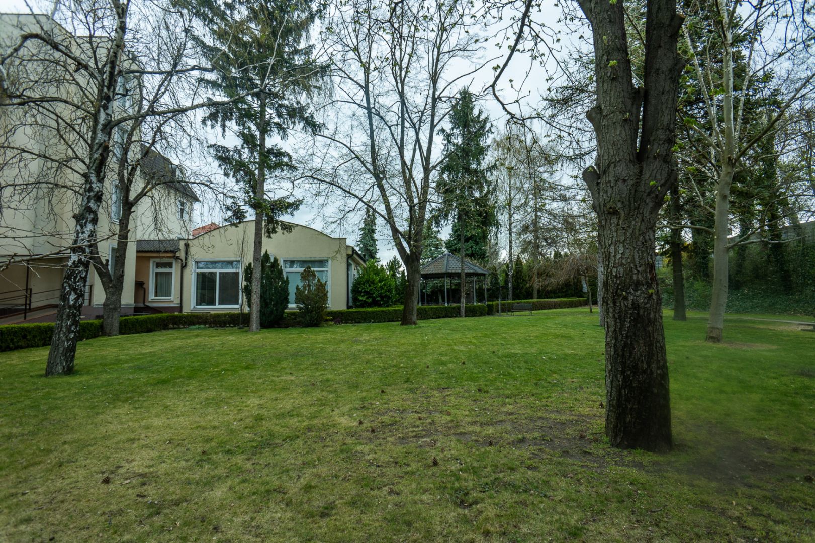 External property image