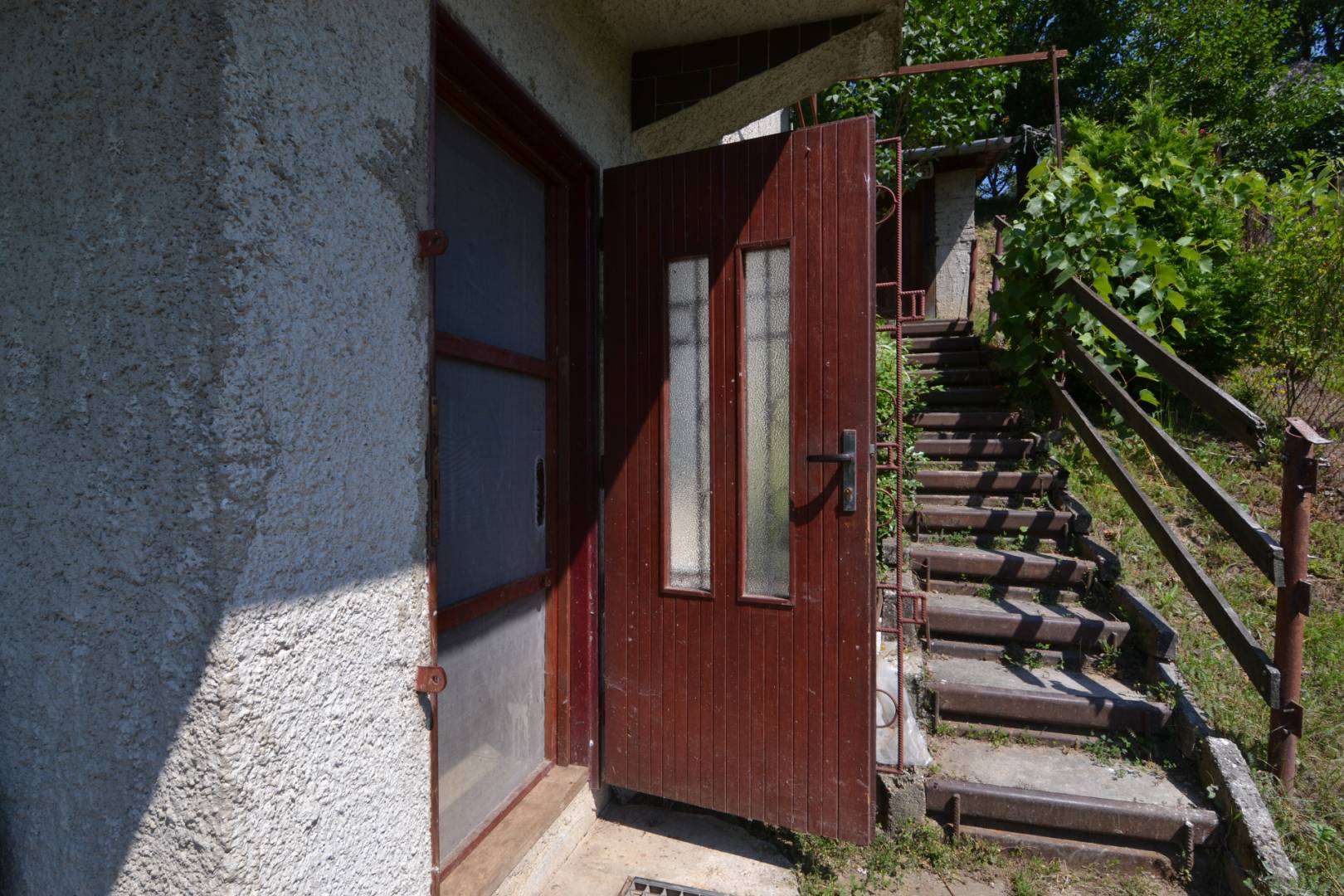 External property image