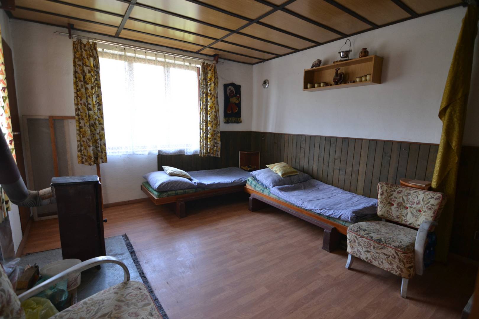 External property image