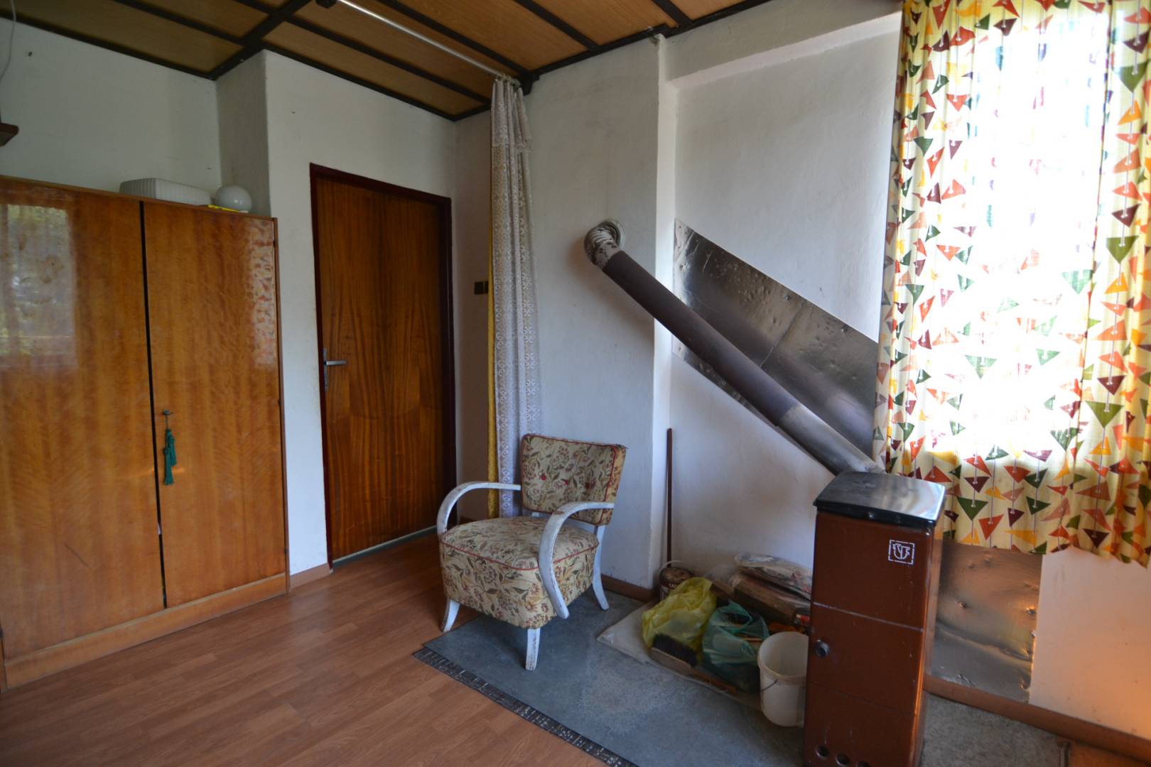 External property image