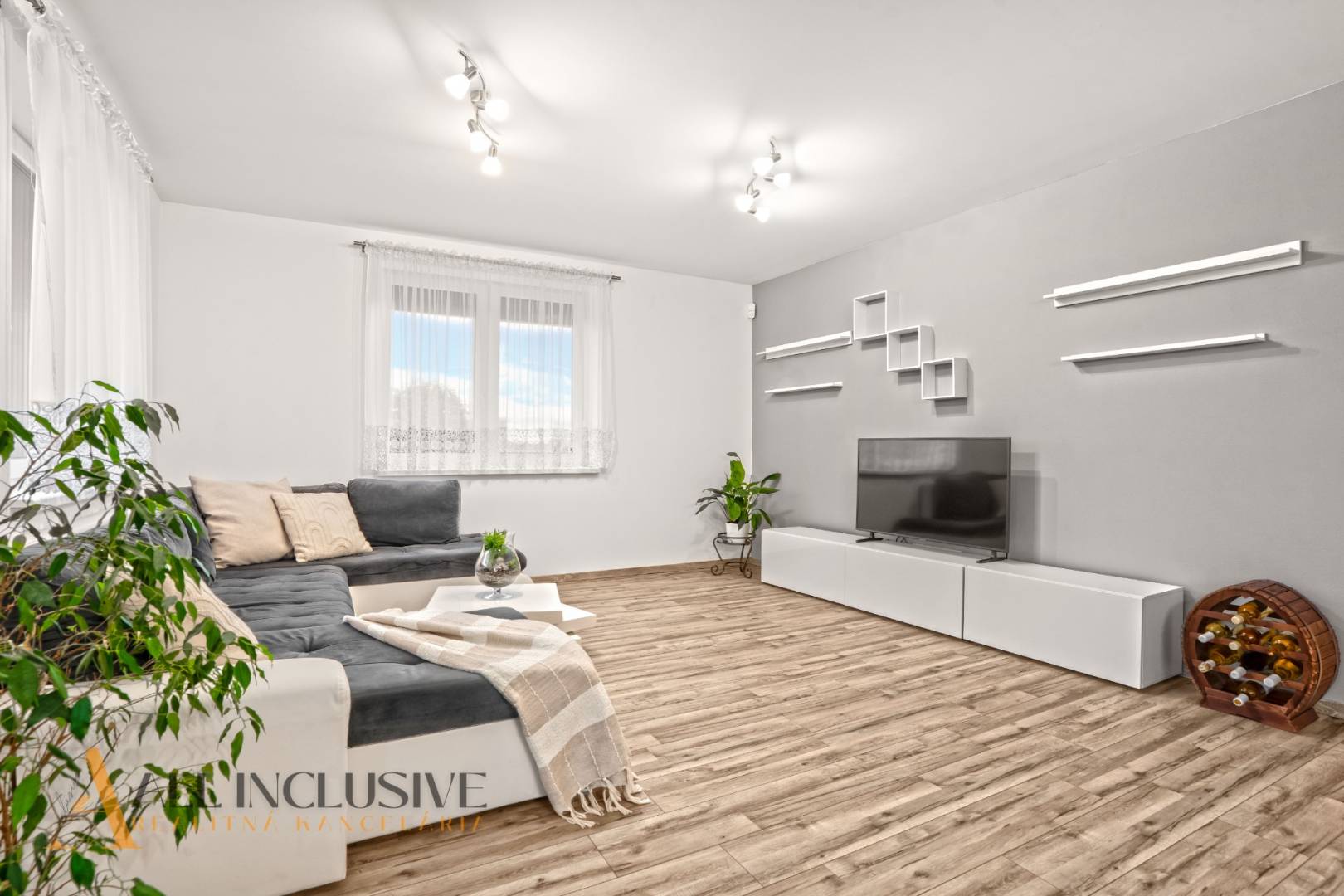 External property image