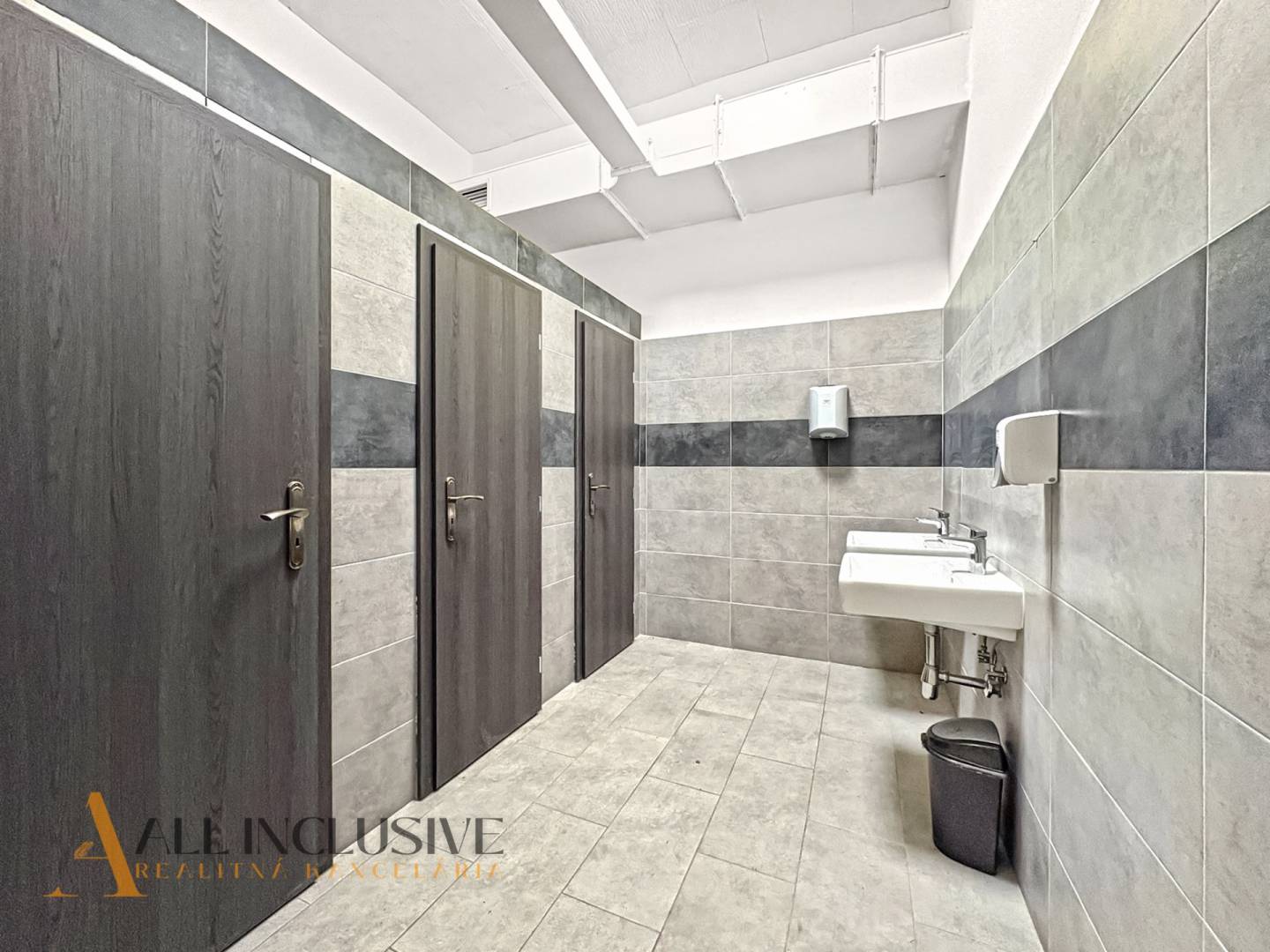 External property image