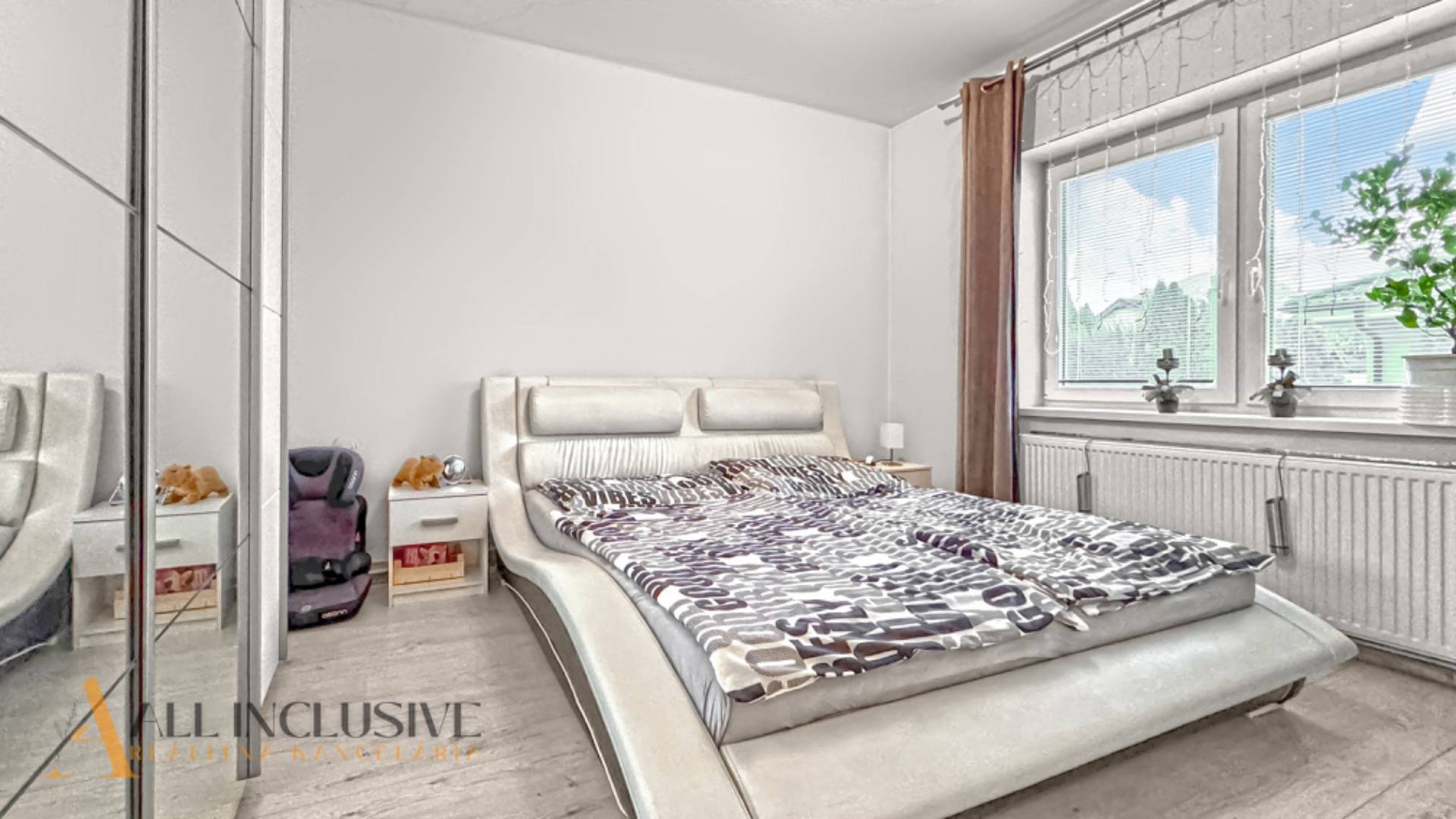 External property image