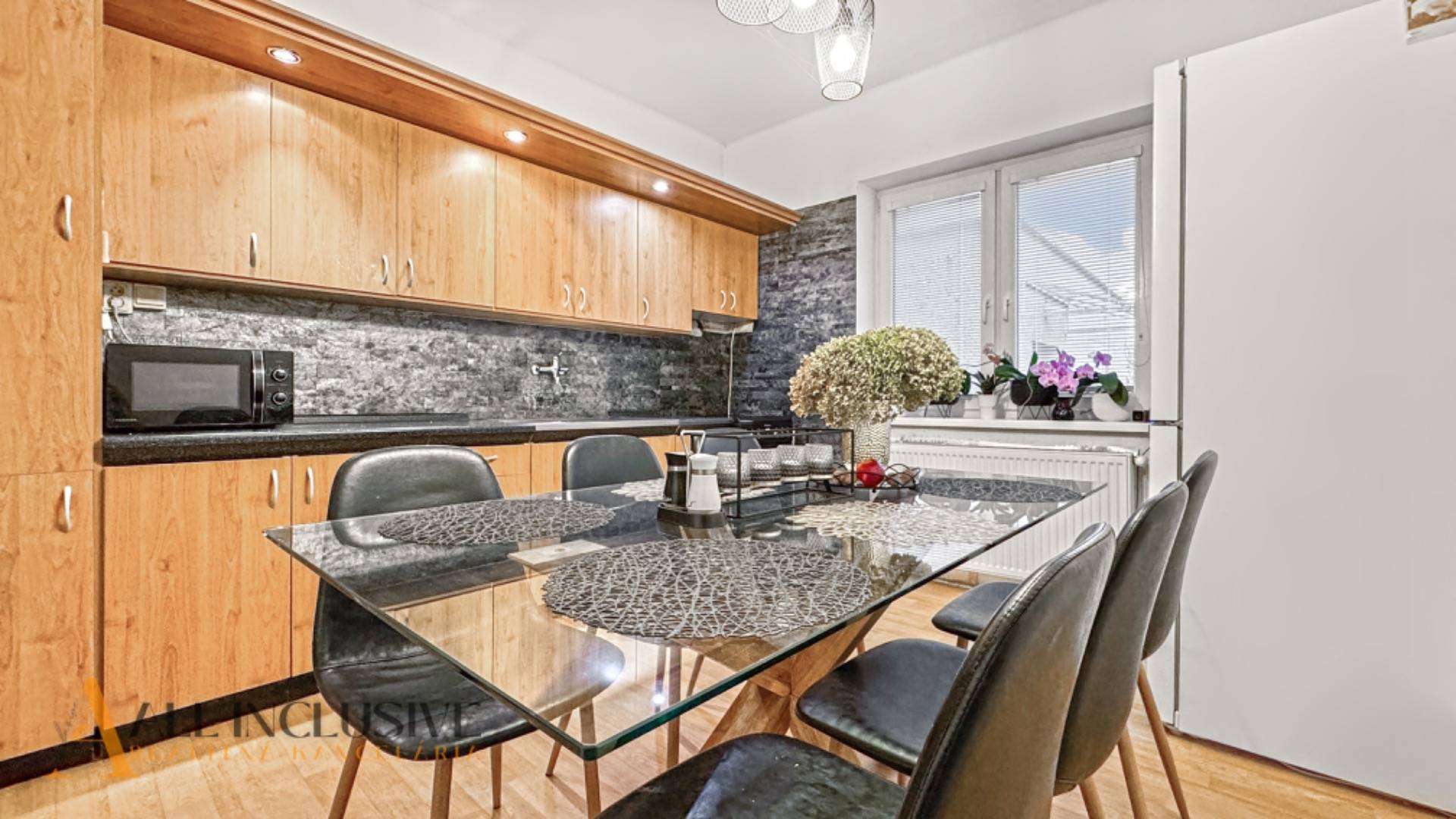 External property image