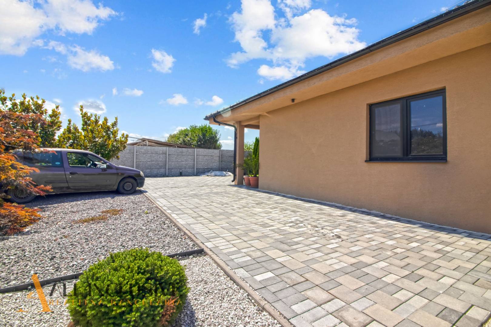 External property image