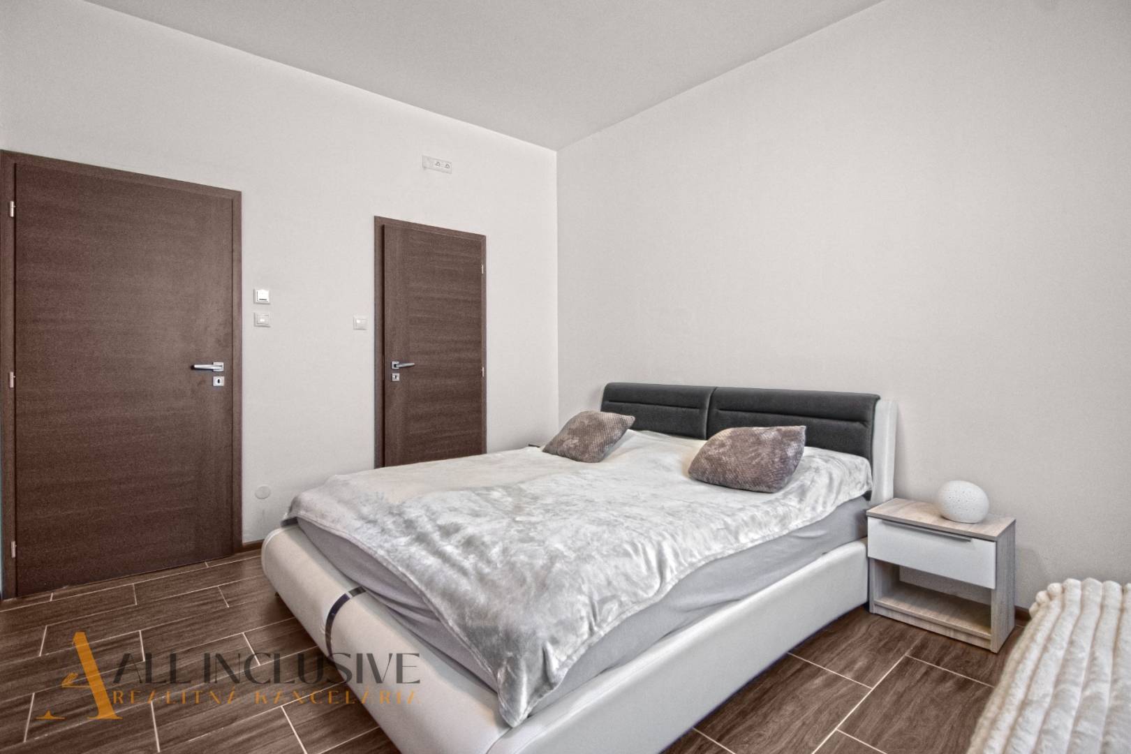 External property image