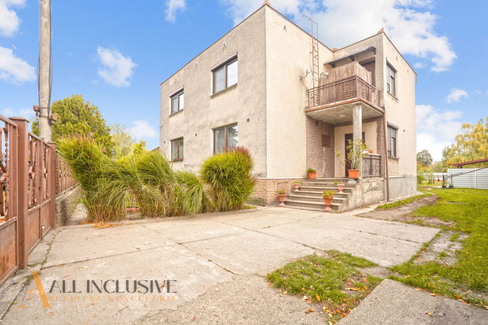 External property image
