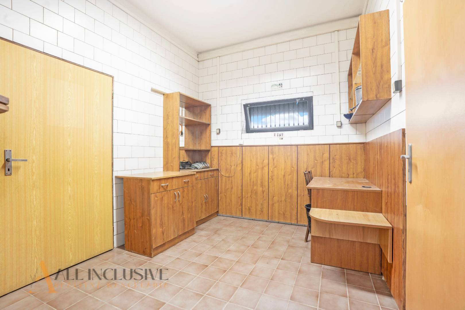 External property image