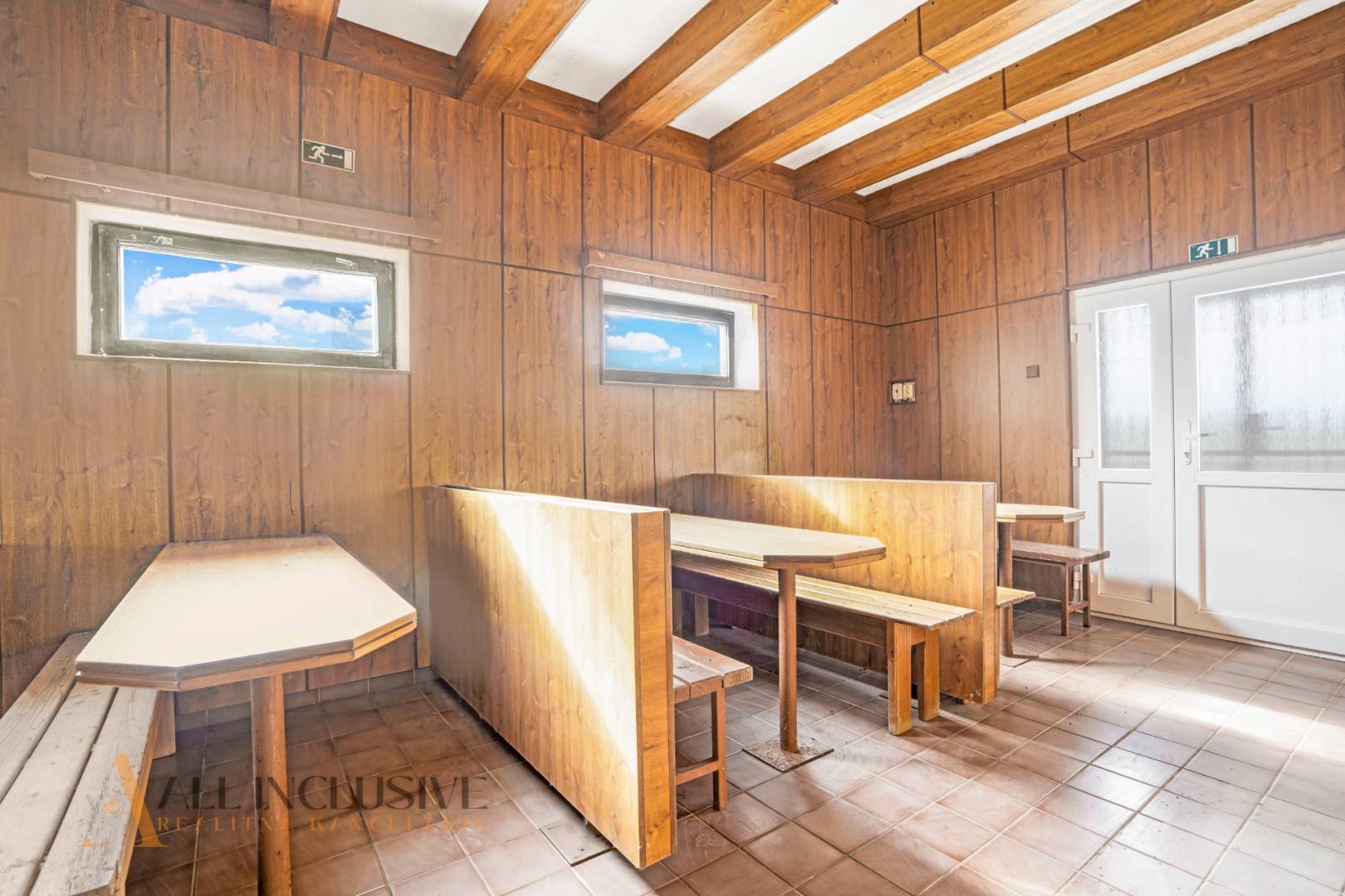 External property image