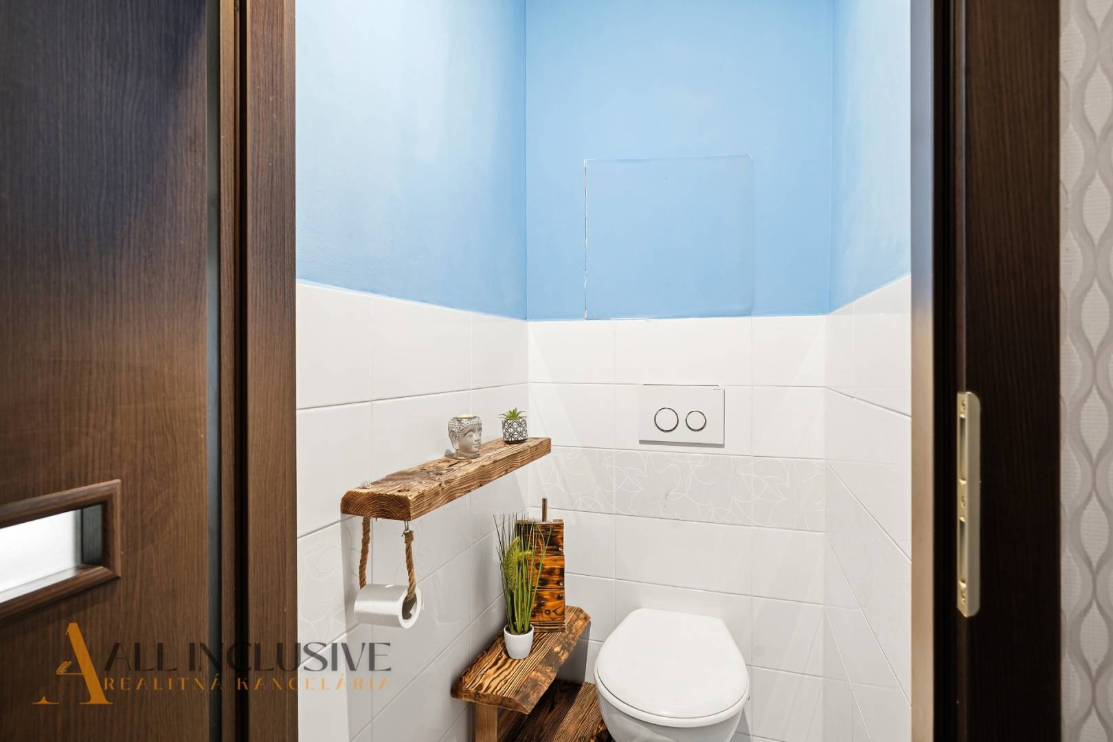 External property image