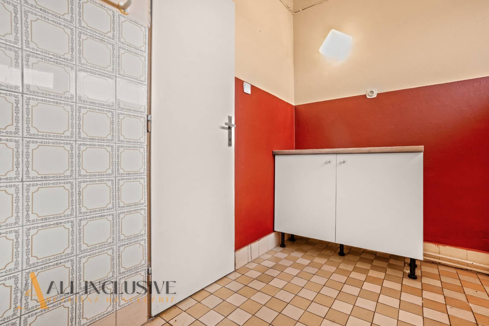 External property image