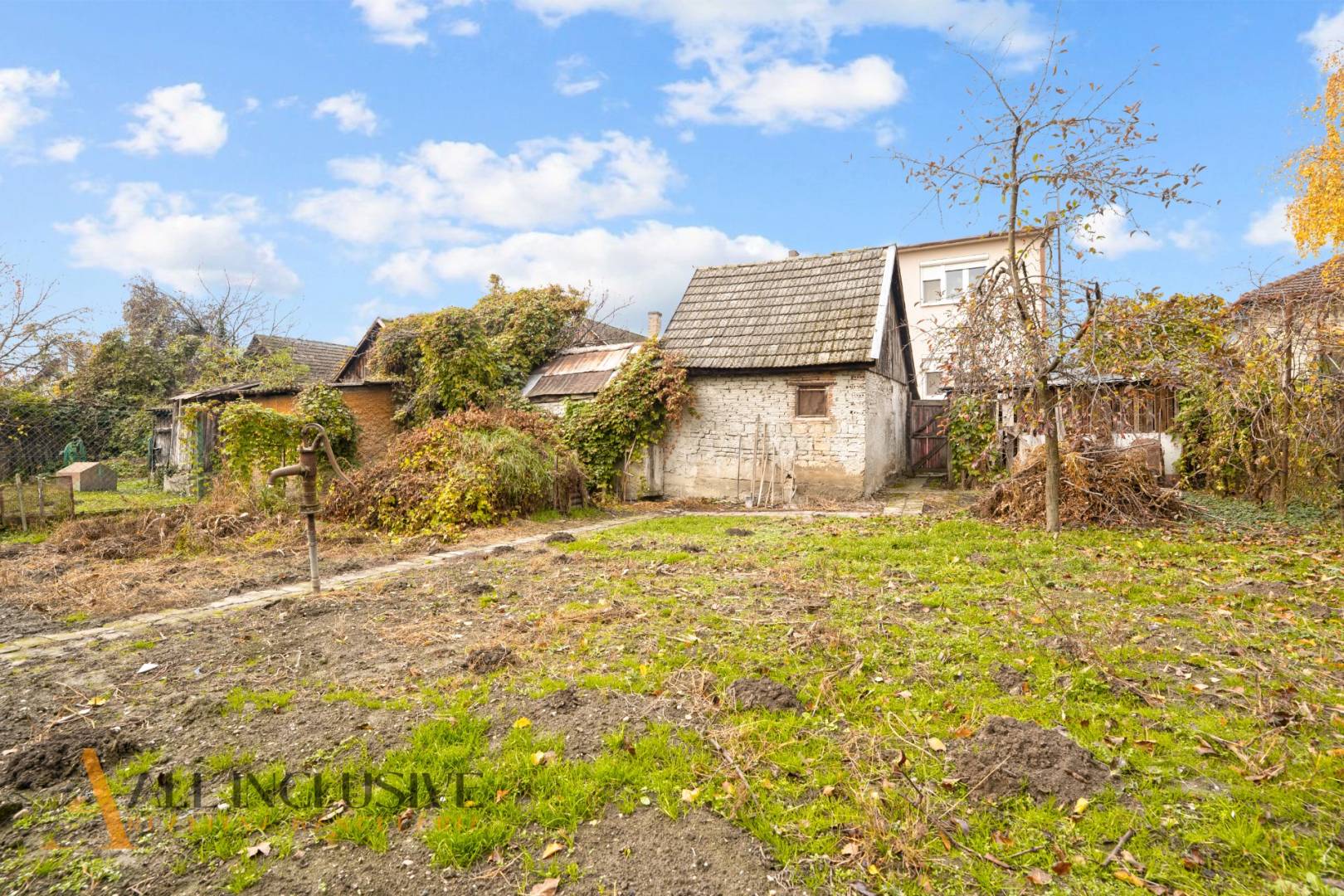 External property image