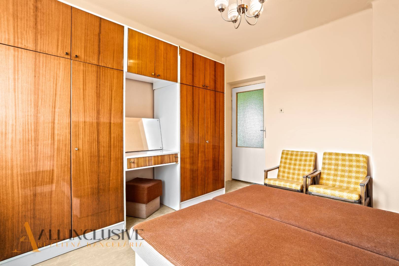 External property image