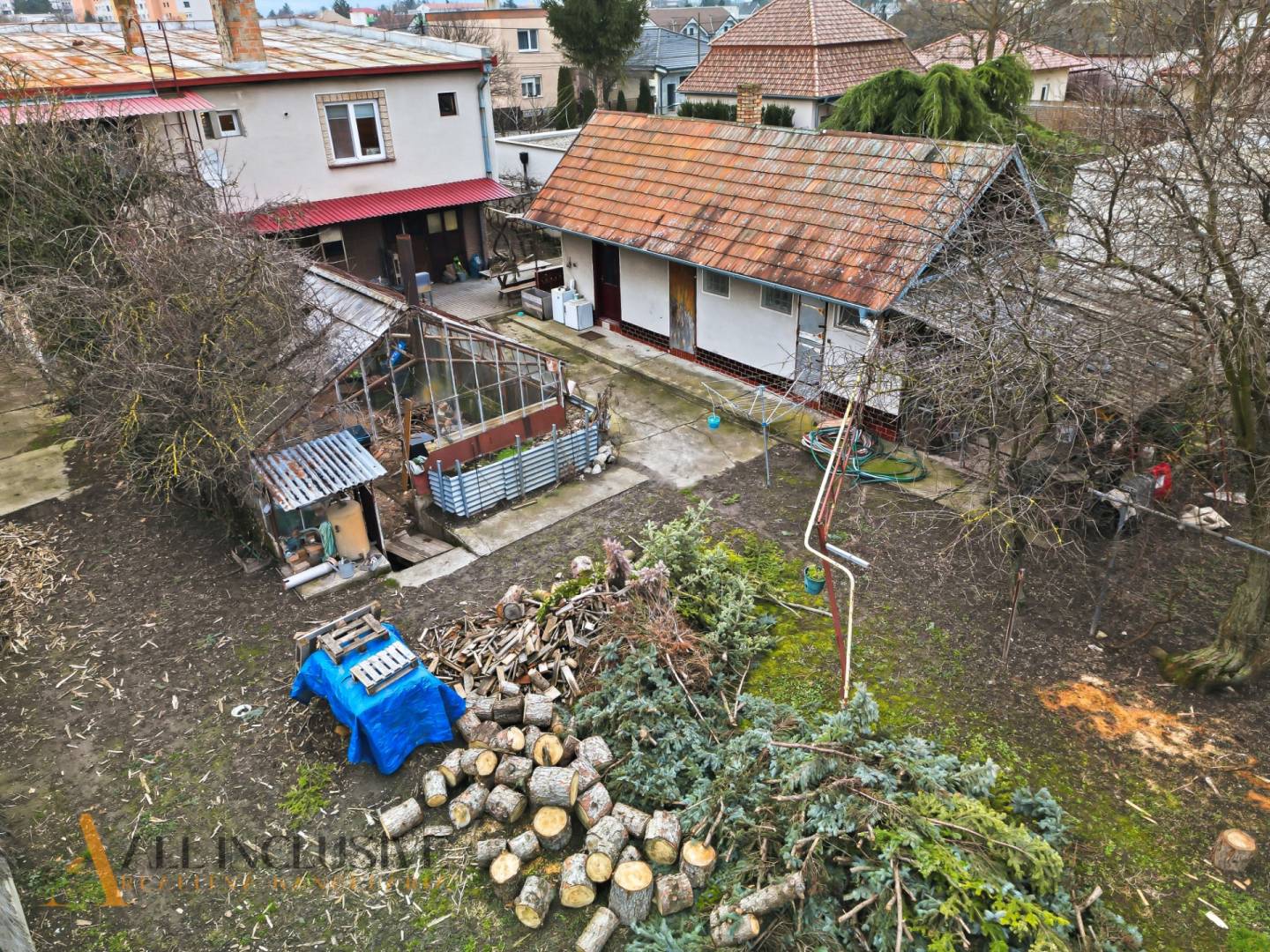 External property image