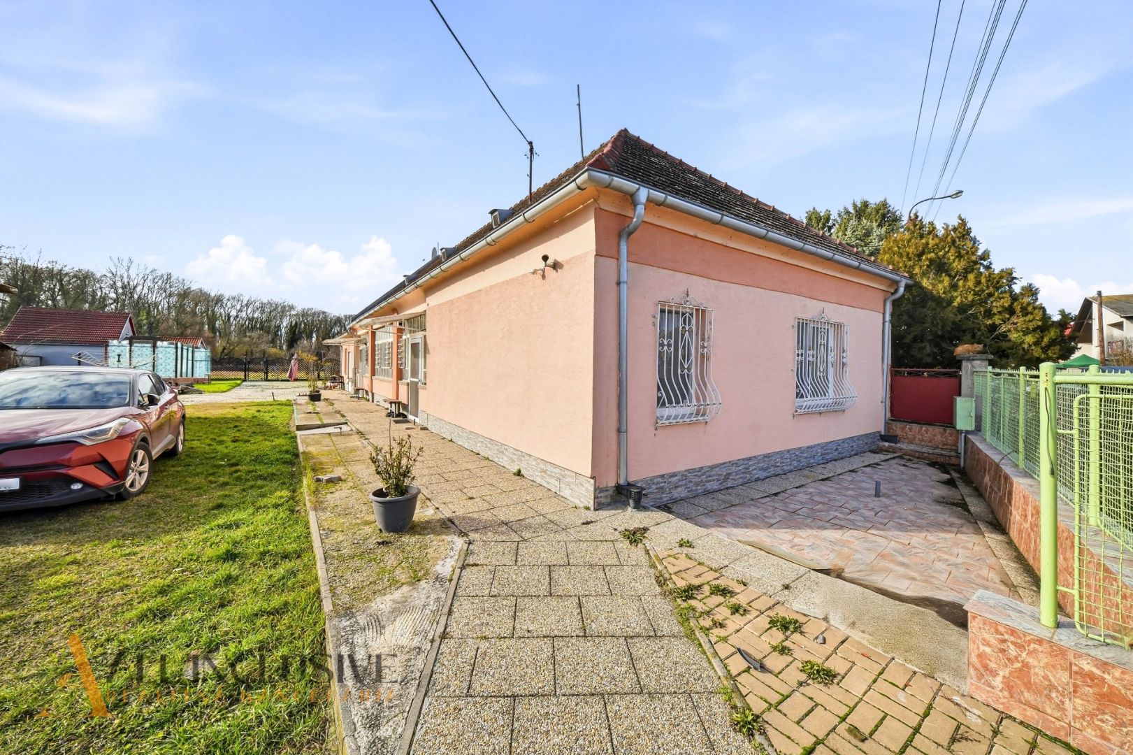 External property image
