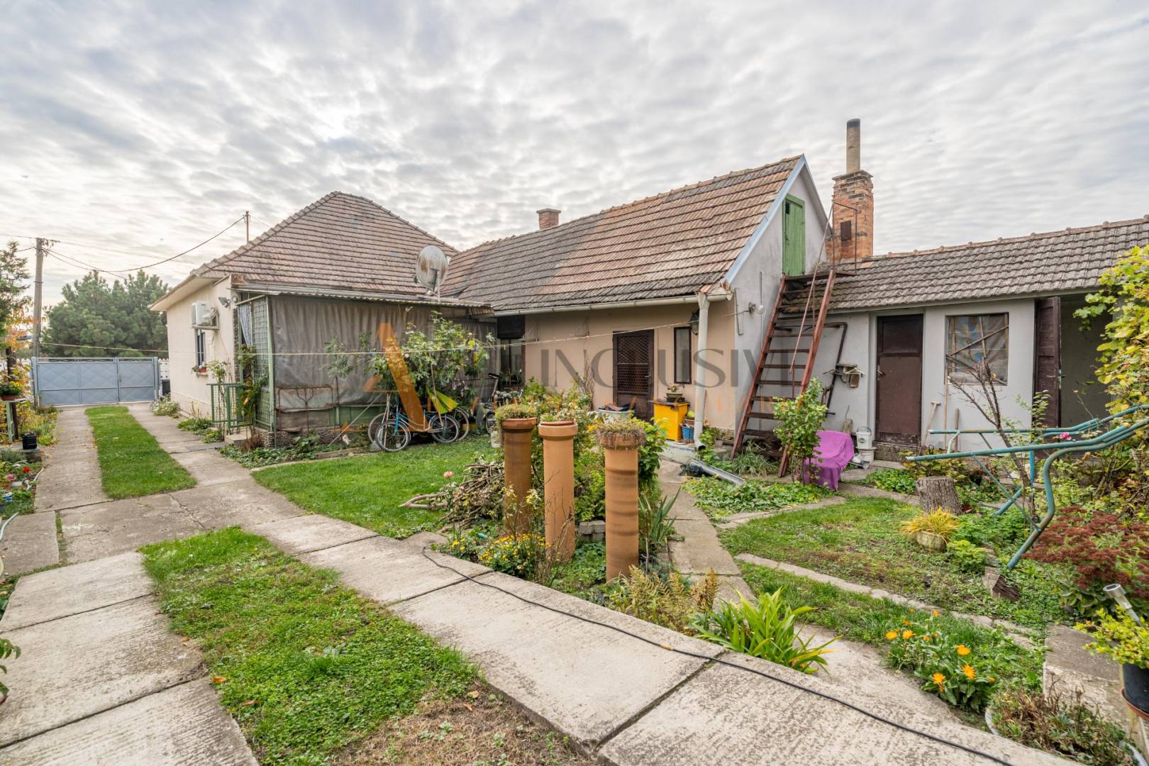 External property image