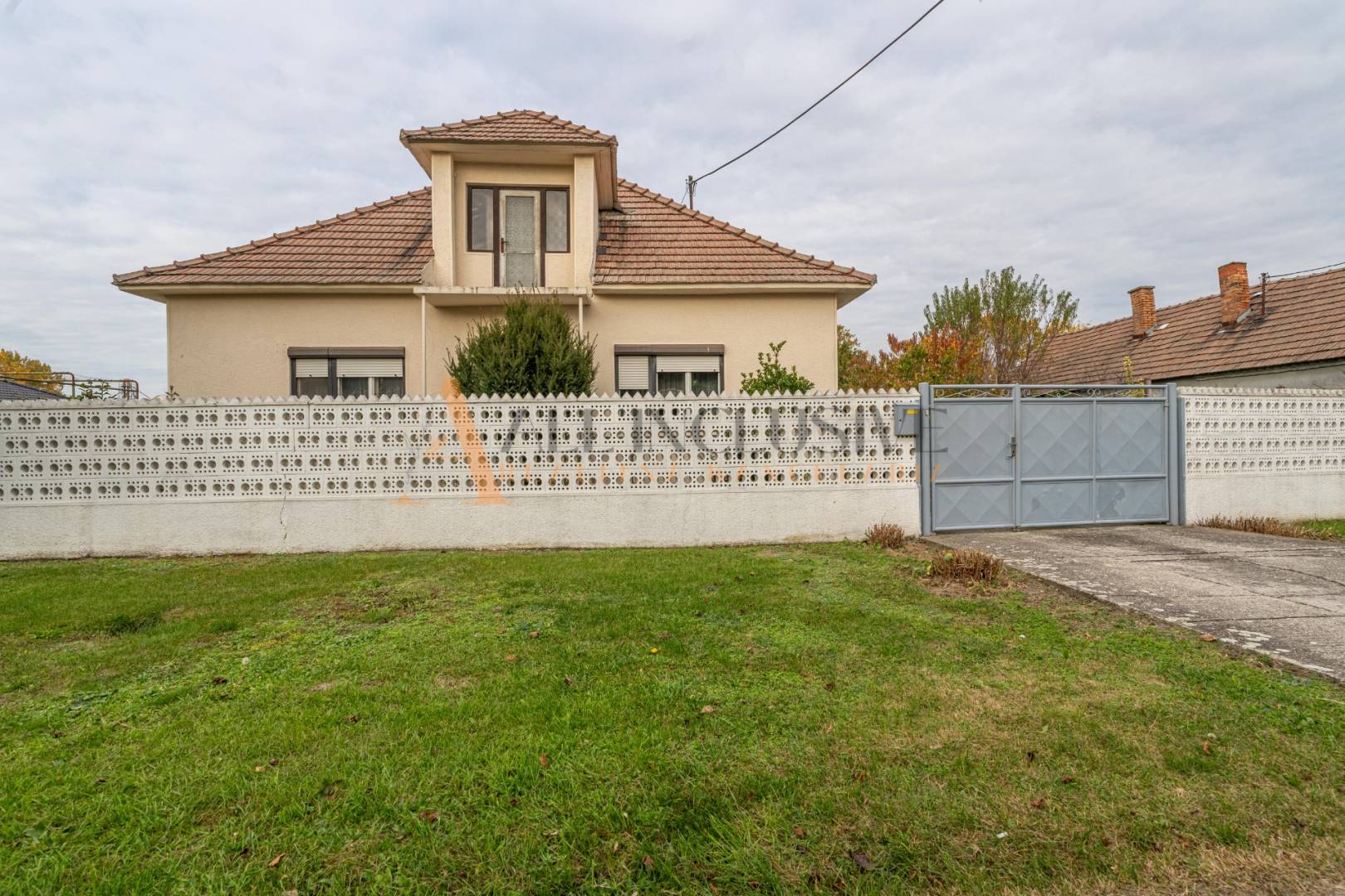 External property image