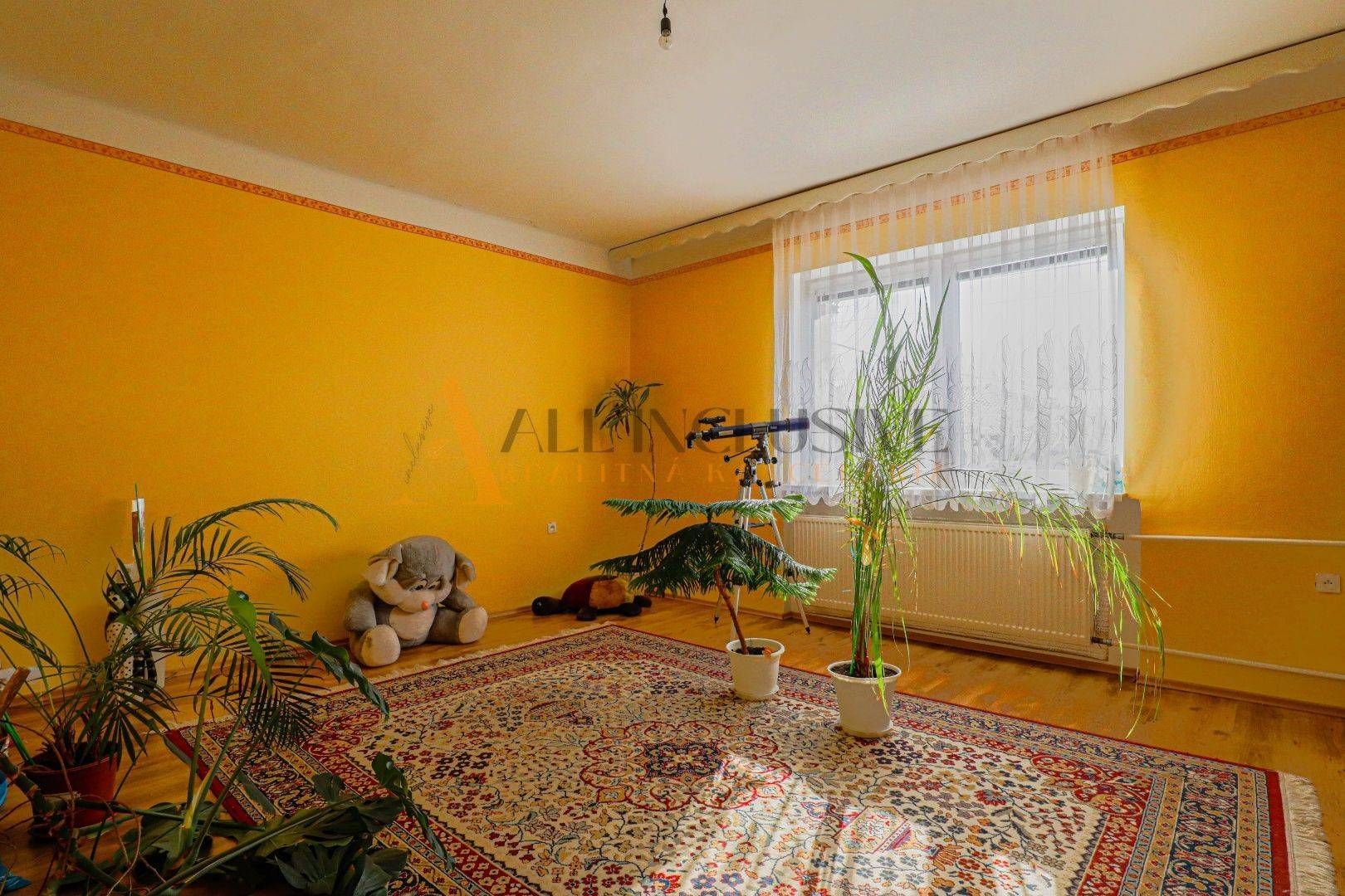 External property image