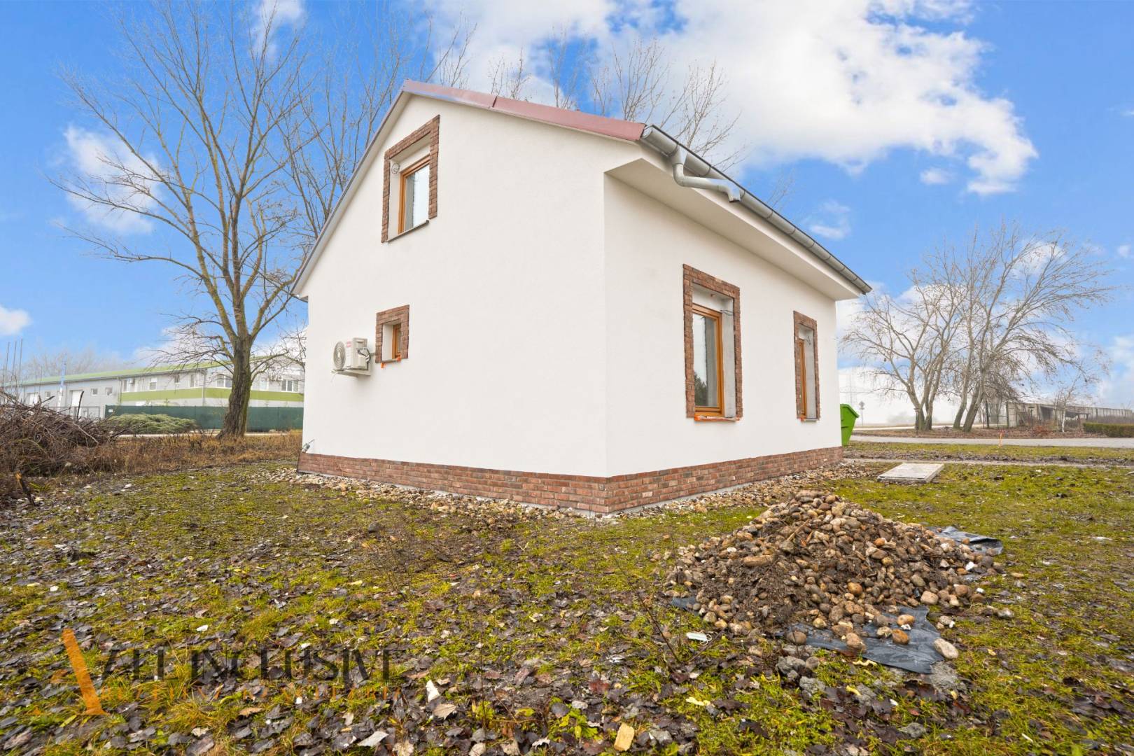 External property image