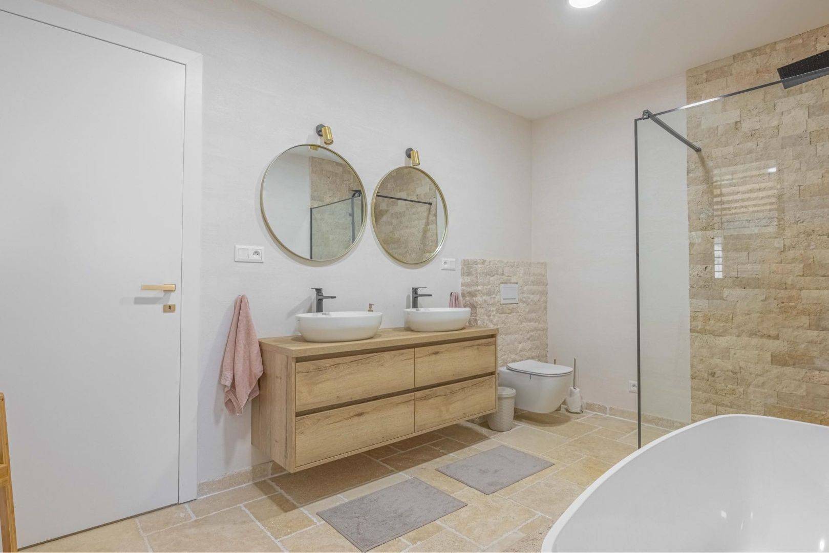 External property image