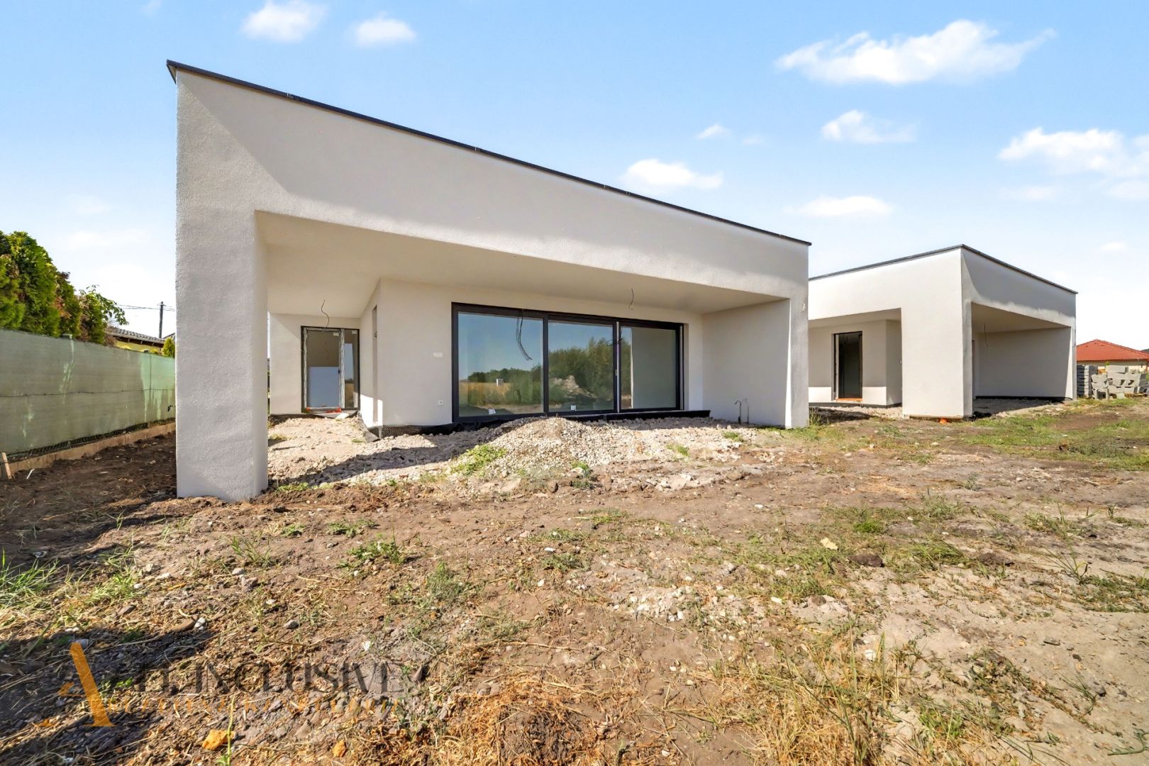 External property image