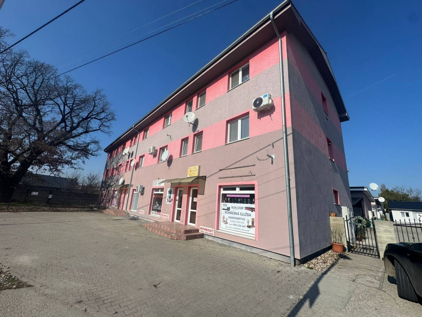 External property image