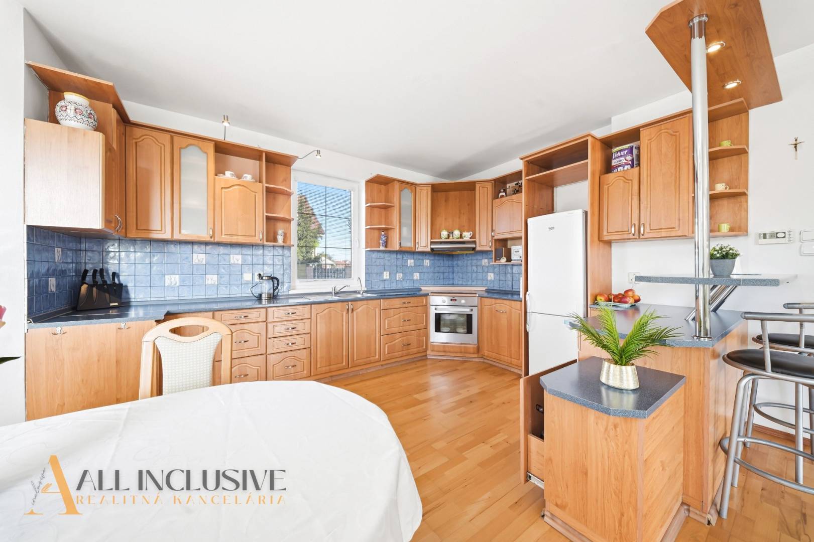 External property image