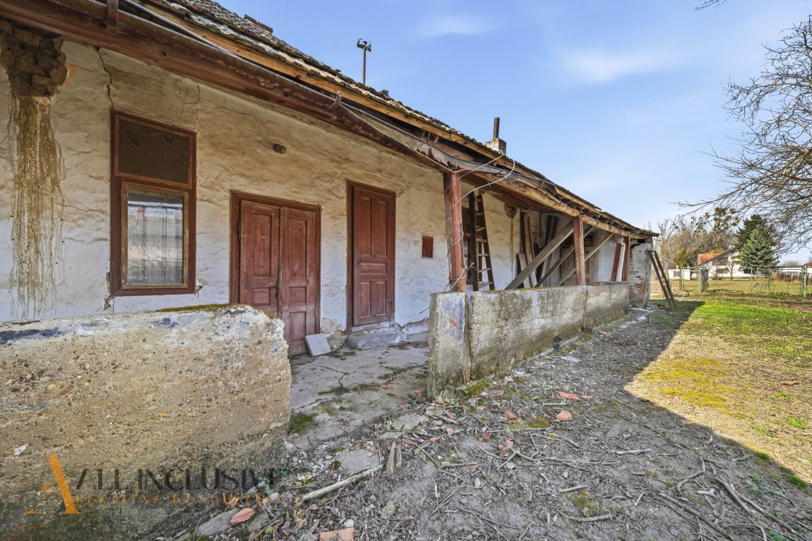 External property image