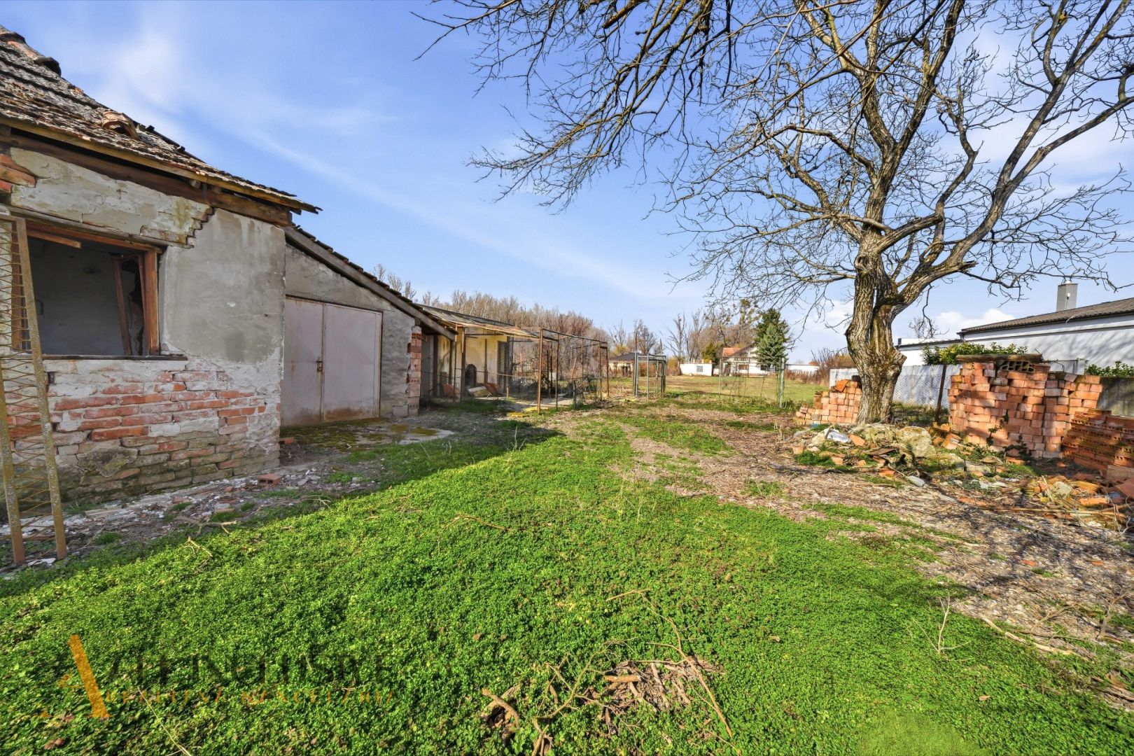 External property image