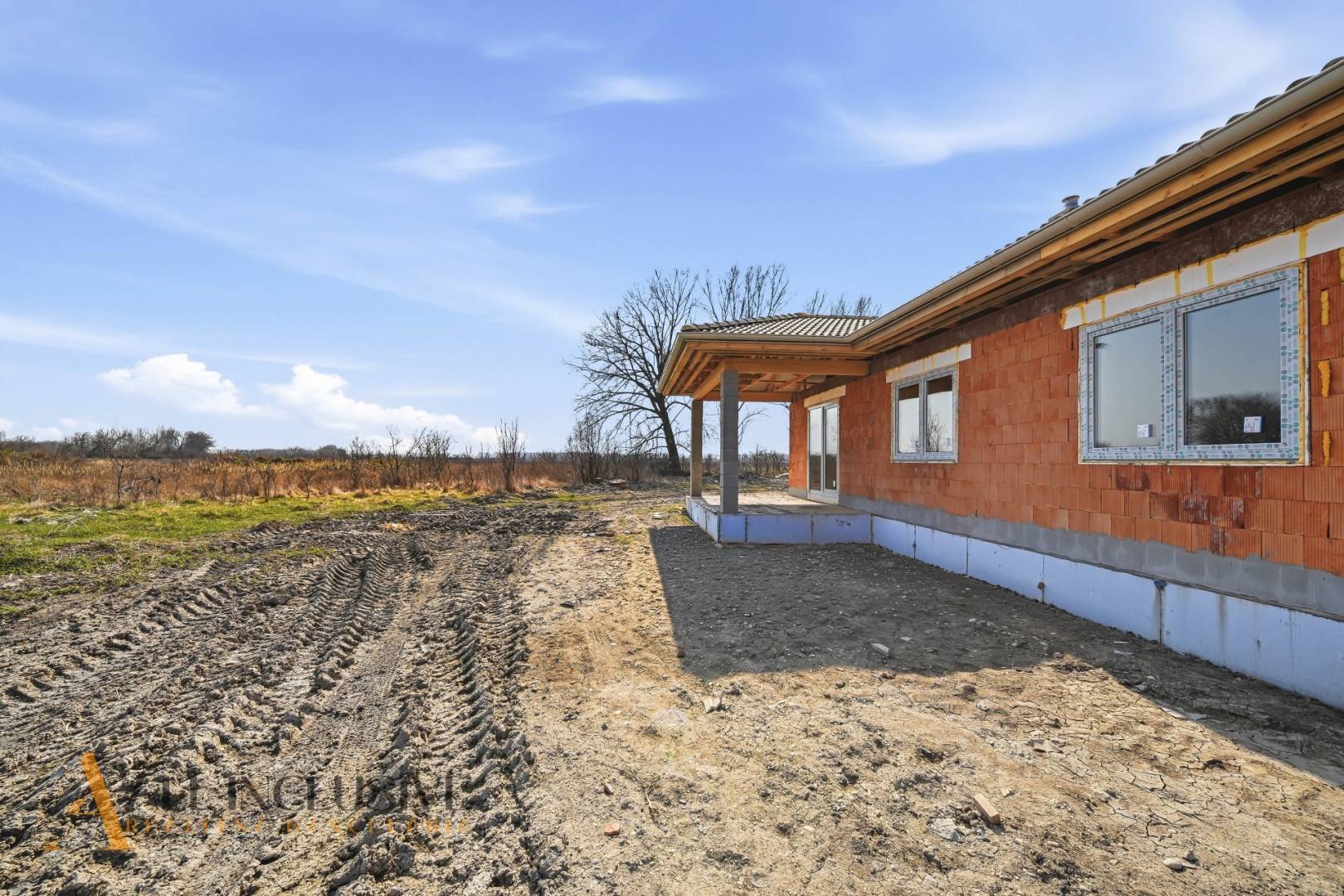 External property image