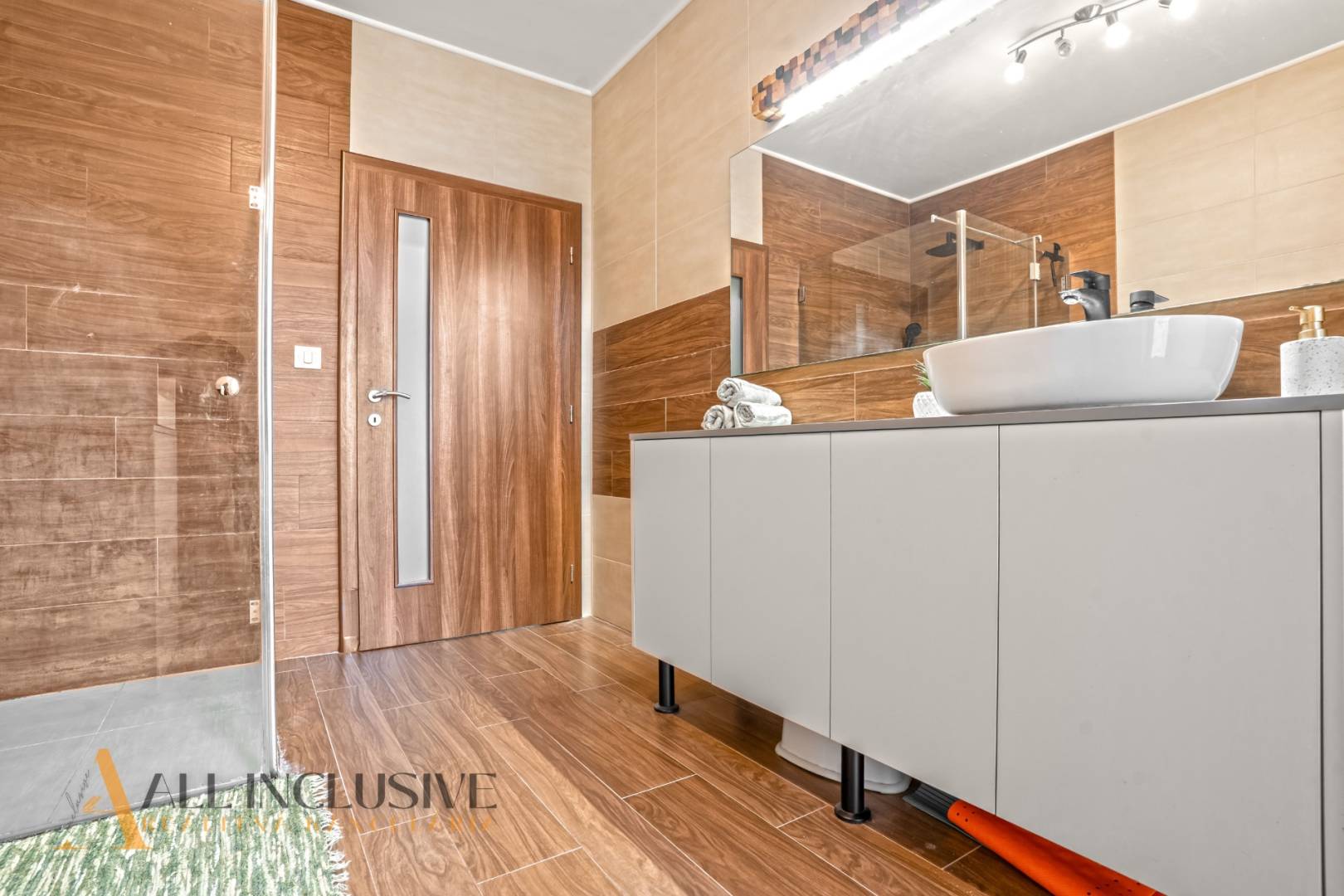 External property image