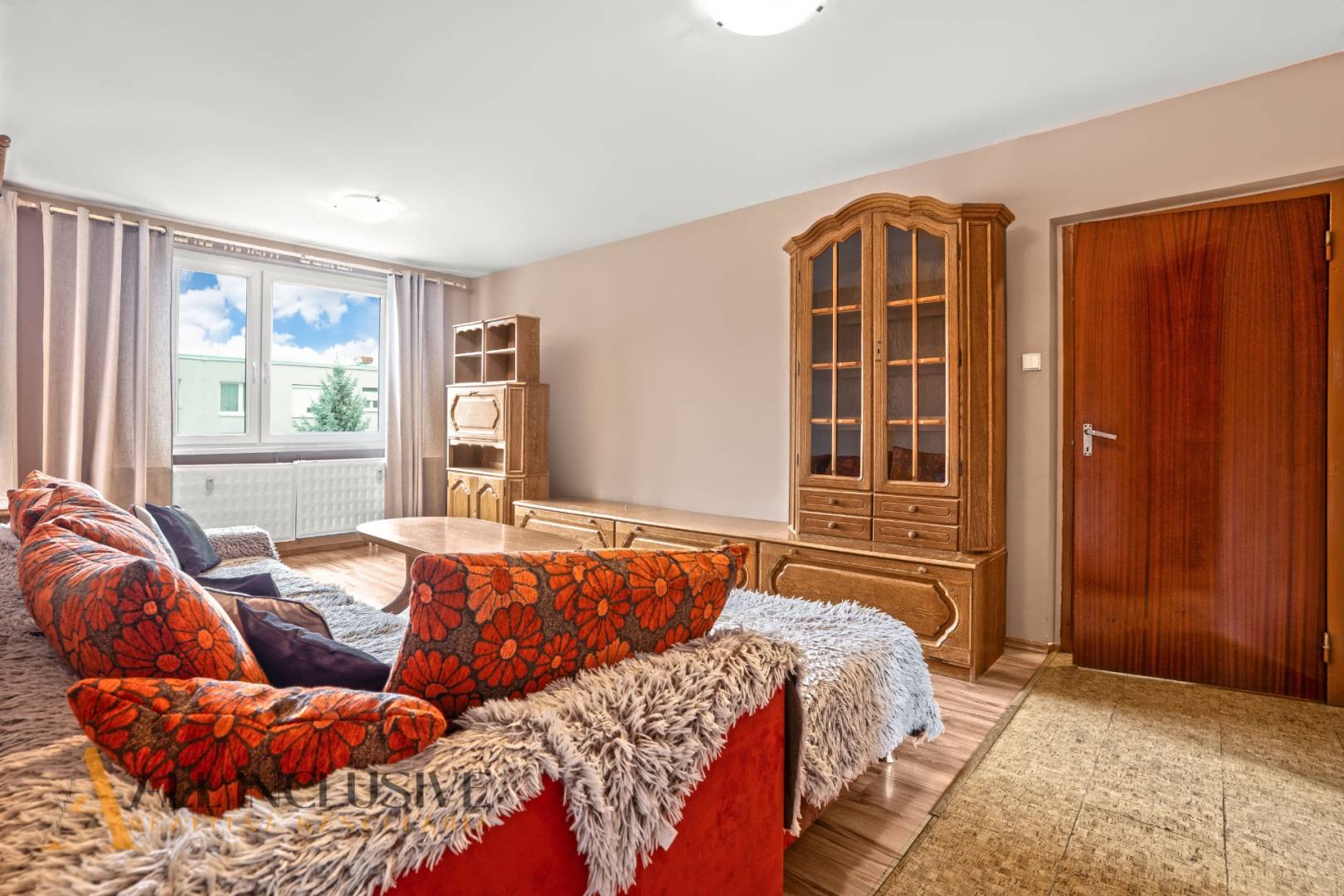 External property image