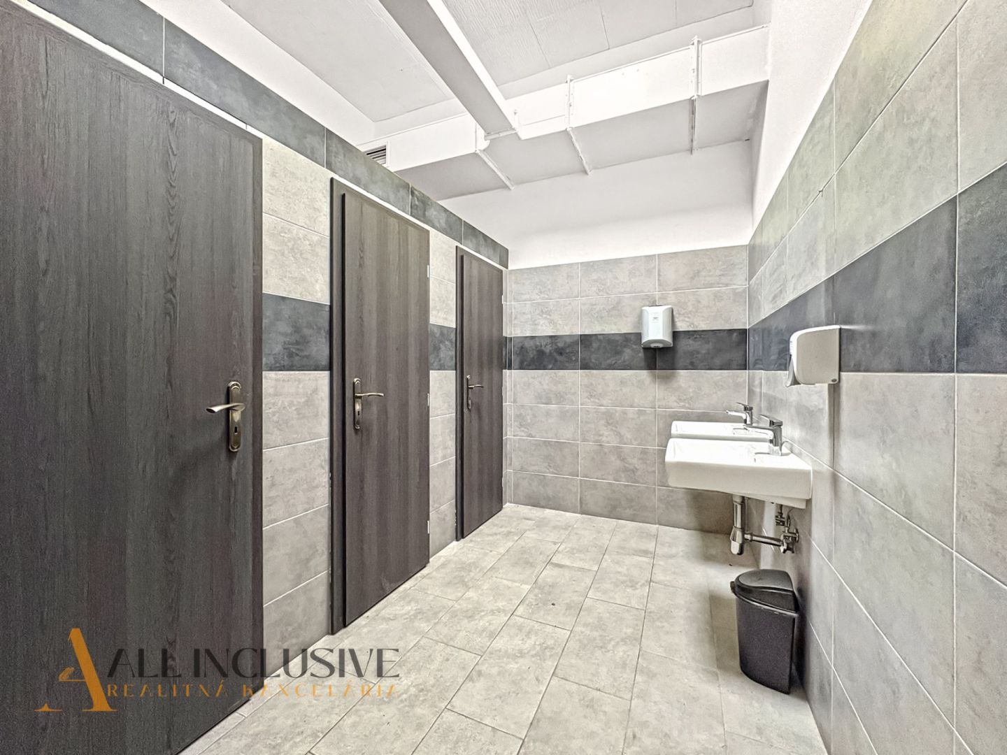 External property image