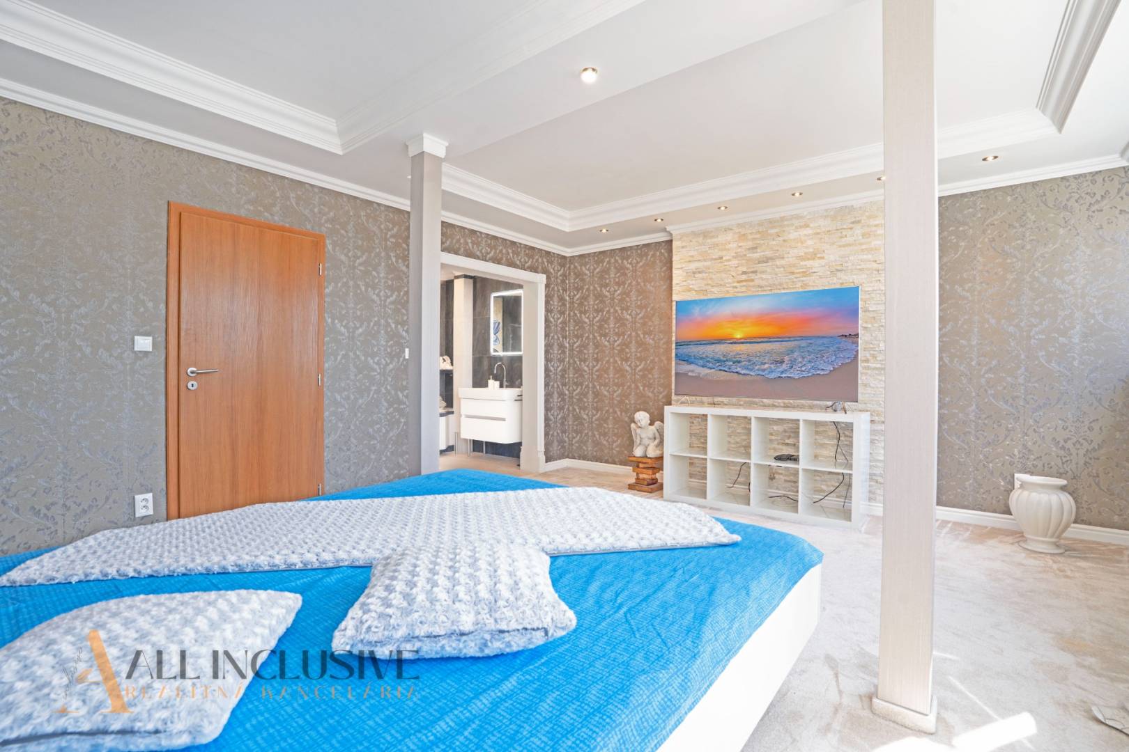 External property image