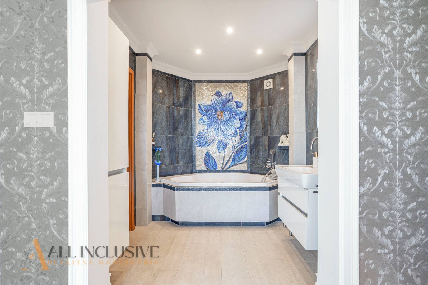 External property image